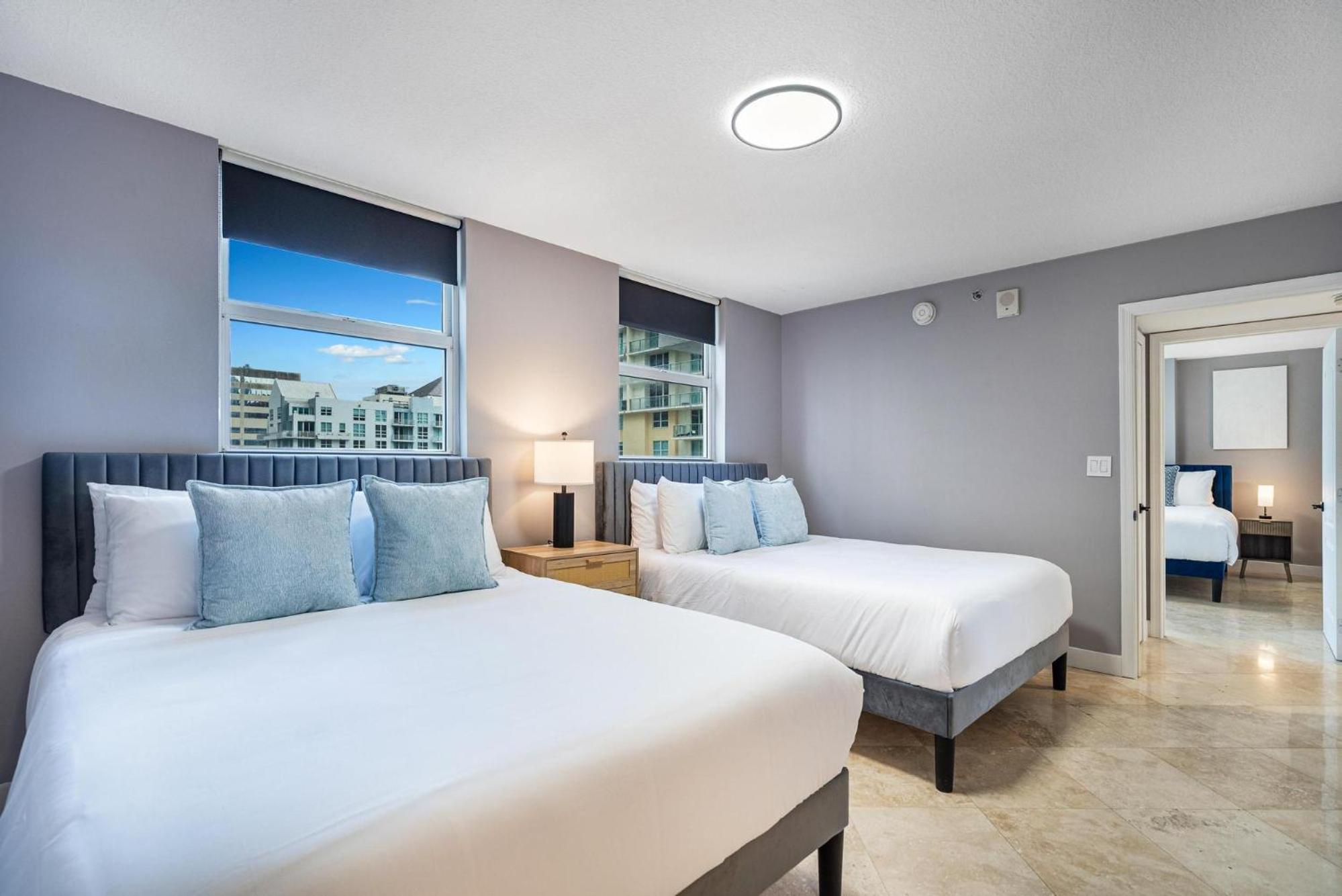 1200 Brickell Bay Drive 3102
