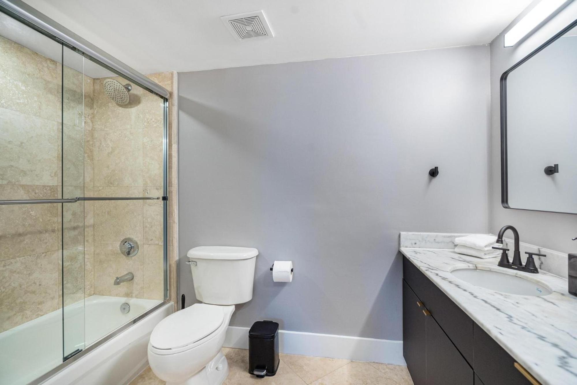 1200 Brickell Bay Drive 3102