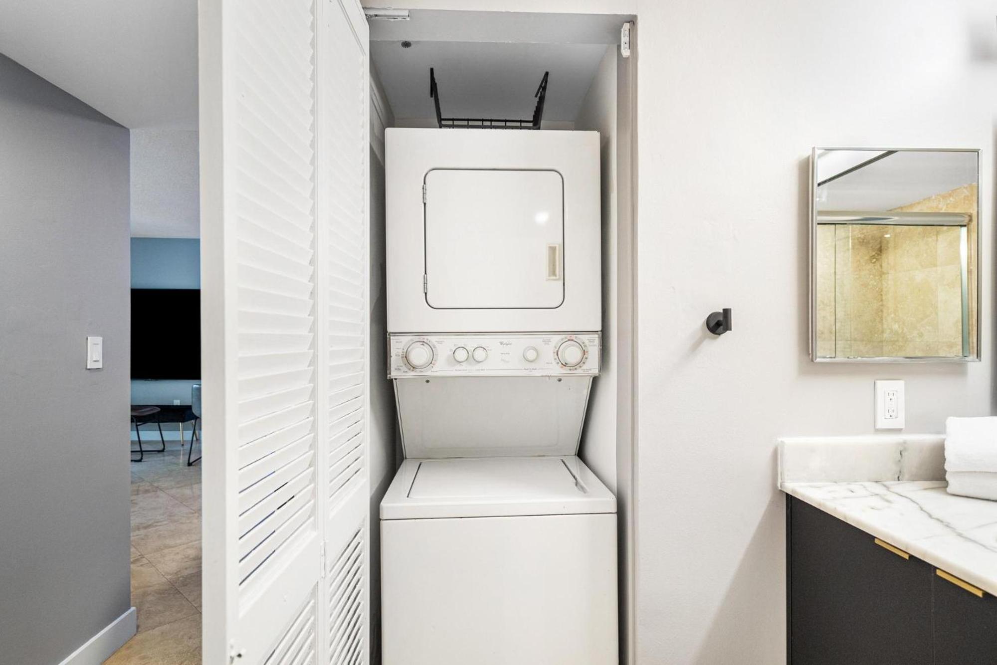 1200 Brickell Bay Drive 3102