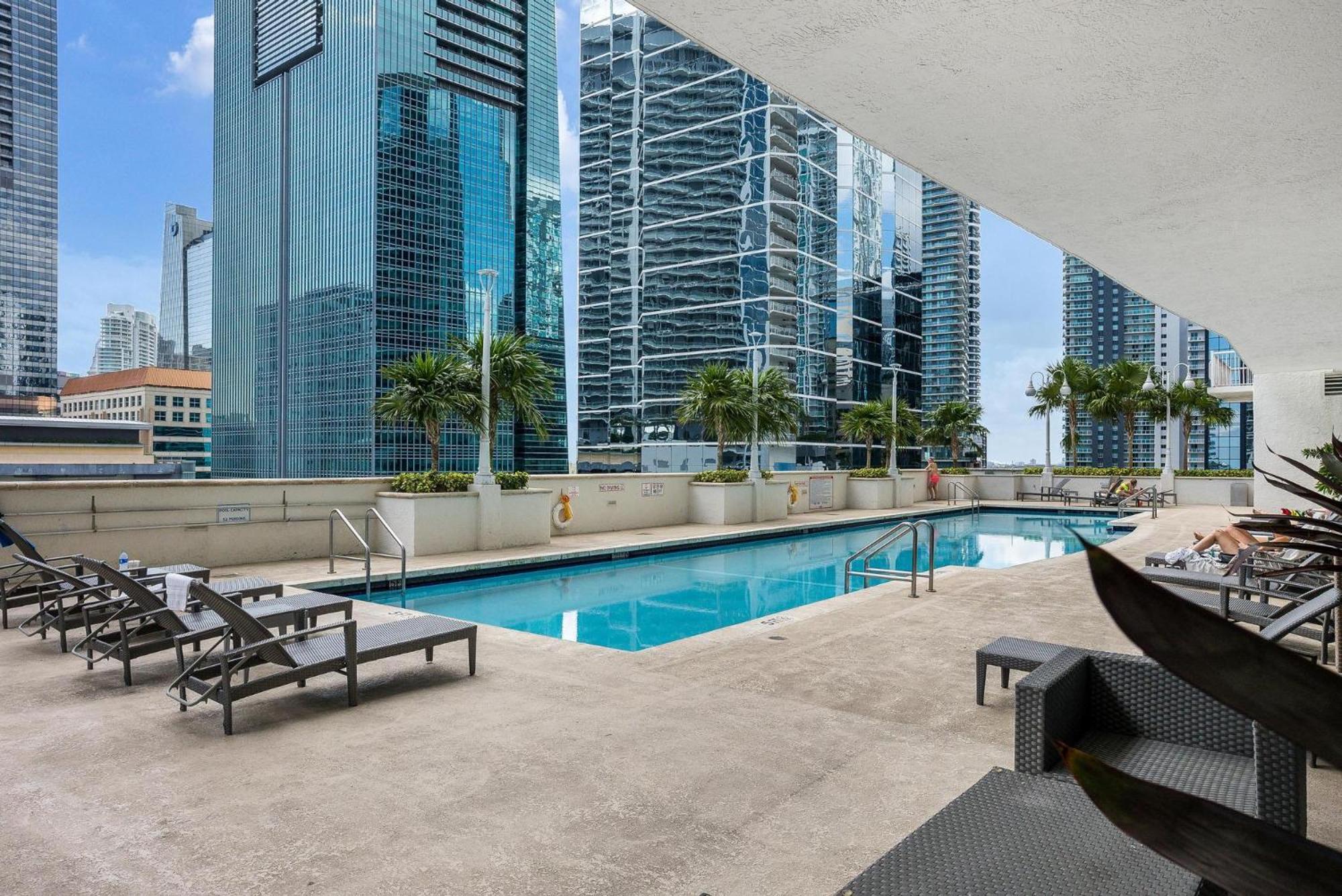 1200 Brickell Bay Drive 3102