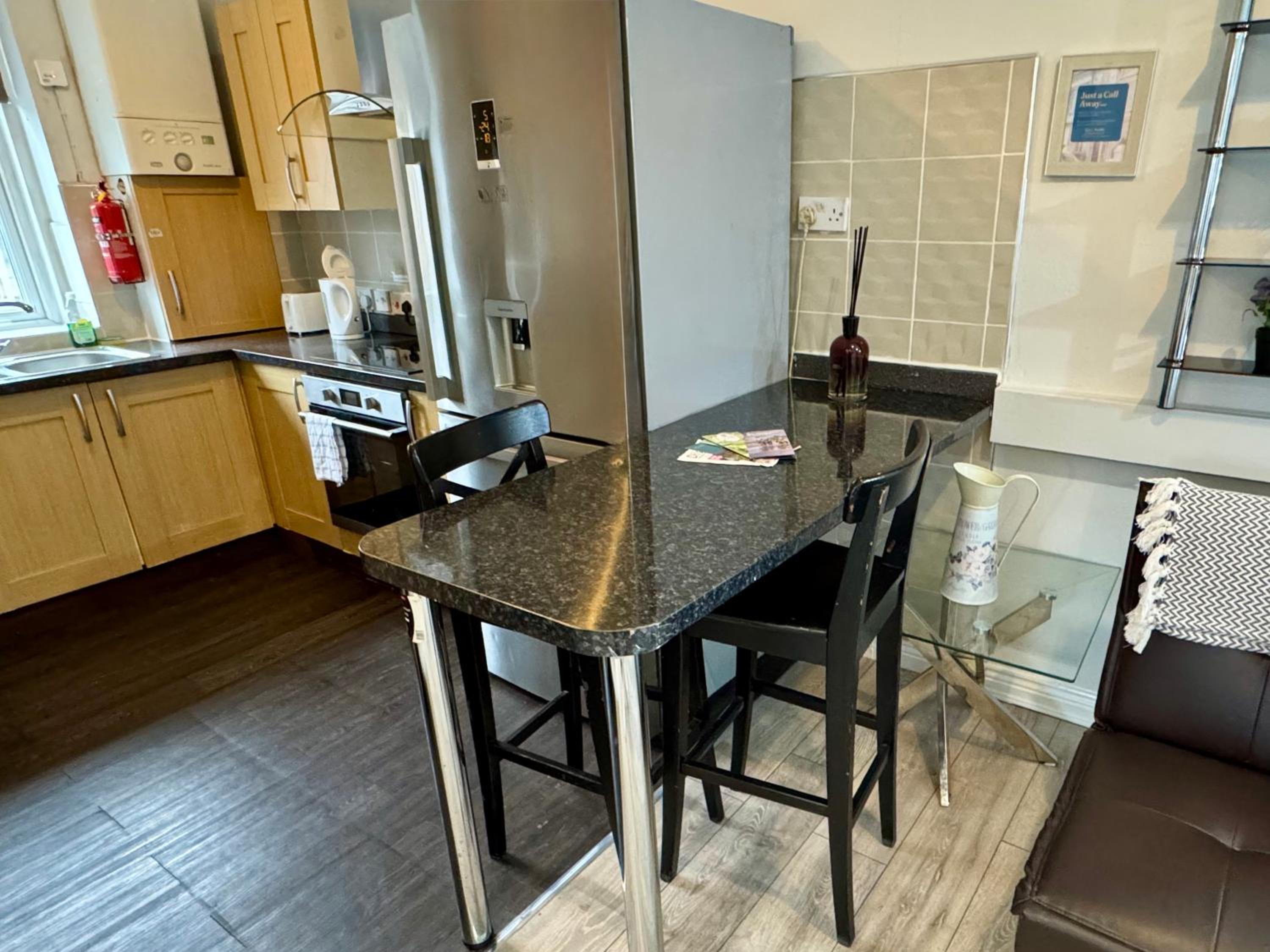 The Dock, South Shields 2 bedrooms sleeps 5 long stay and contractor rates welcome