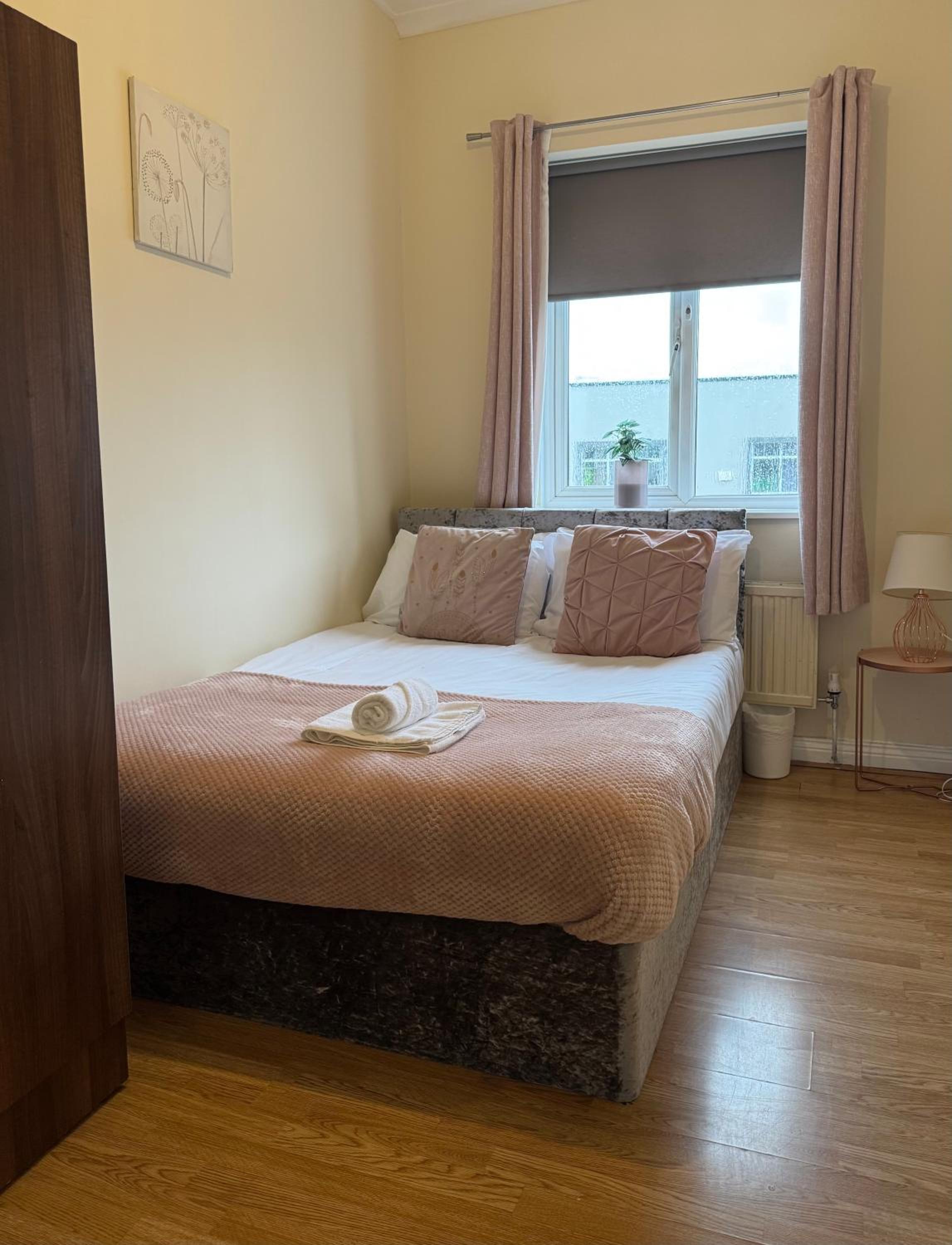 The Dock, South Shields 2 bedrooms sleeps 5 long stay and contractor rates welcome