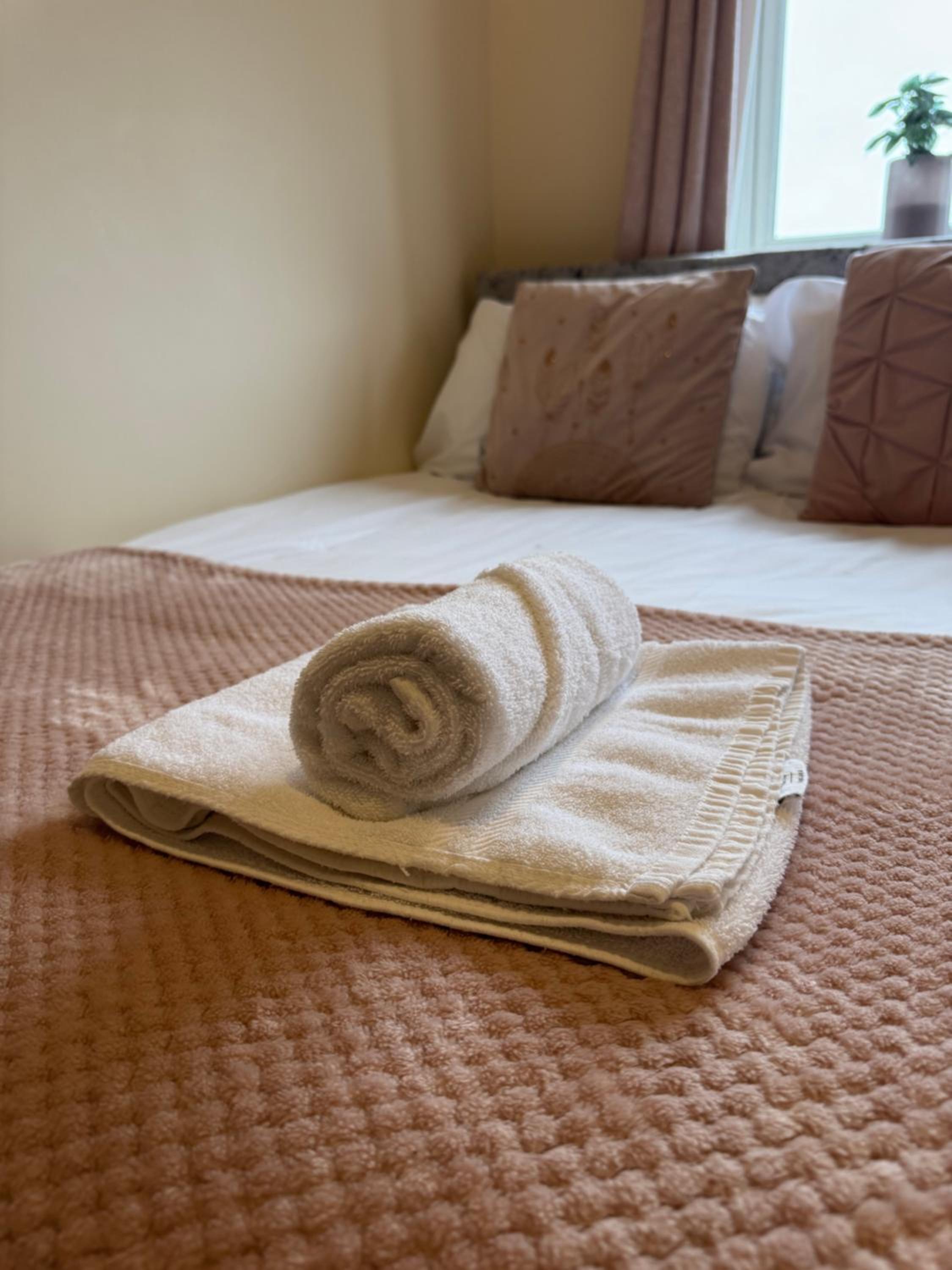 The Dock, South Shields 2 bedrooms sleeps 5 long stay and contractor rates welcome