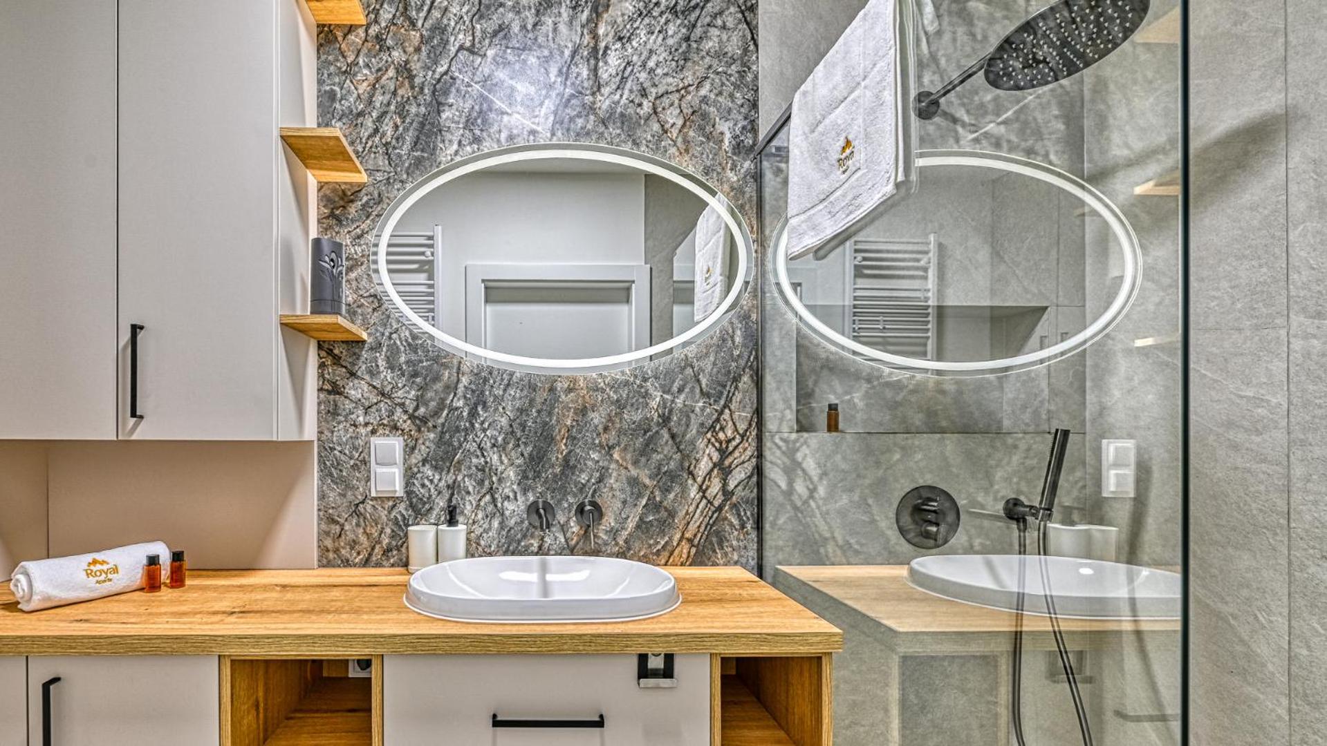 Apartament Superior z prywatną balią i ogrodem - Belle View & SPA - by Royal Aparts