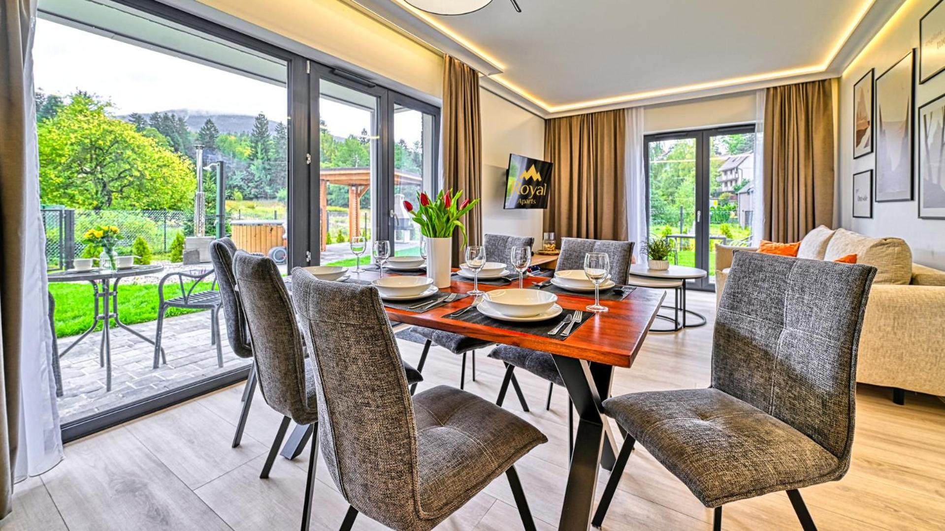 Apartament Superior z prywatną balią i ogrodem - Belle View & SPA - by Royal Aparts