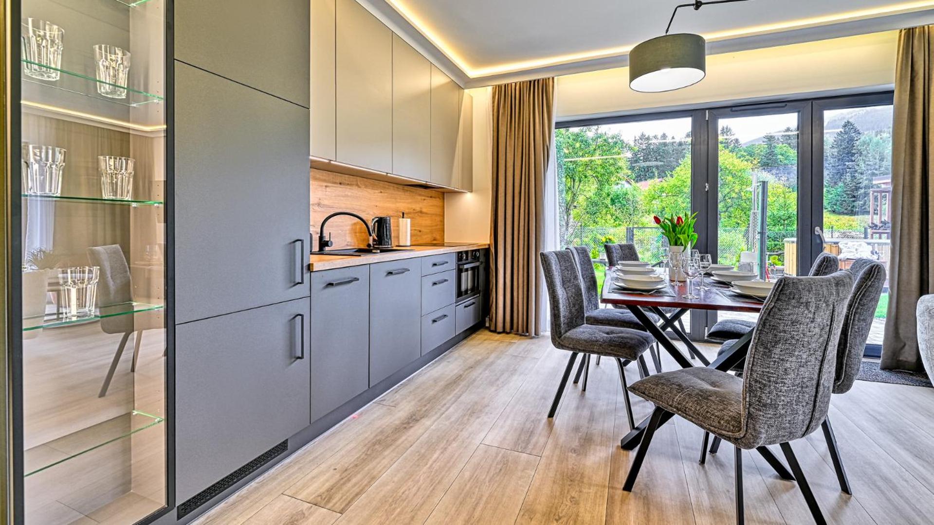 Apartament Superior z prywatną balią i ogrodem - Belle View & SPA - by Royal Aparts