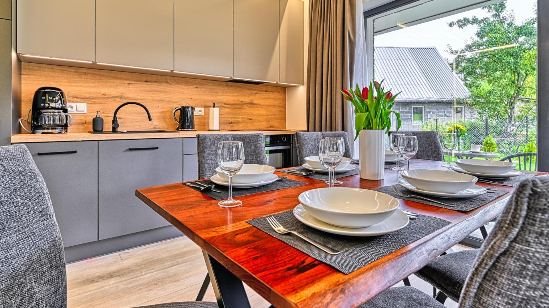Apartament Superior z prywatną balią i ogrodem - Belle View & SPA - by Royal Aparts