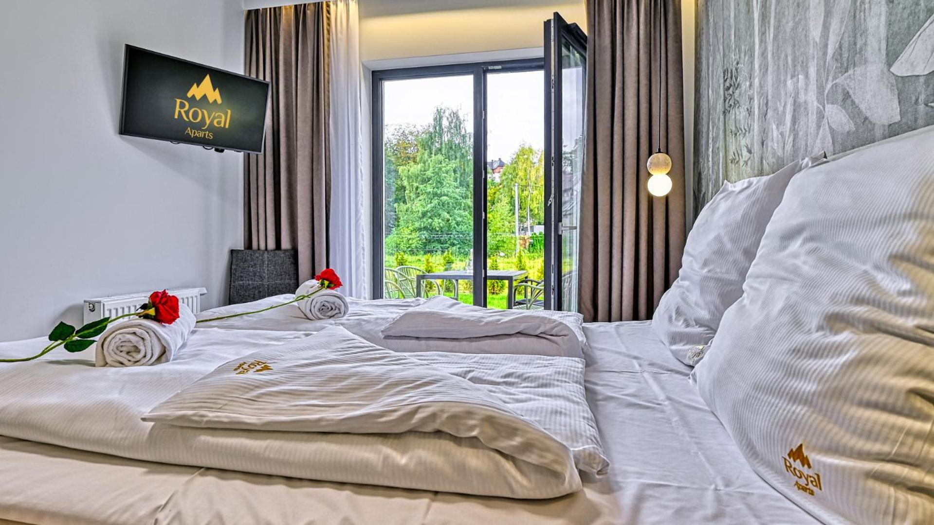 Apartament Superior z prywatną balią i ogrodem - Belle View & SPA - by Royal Aparts