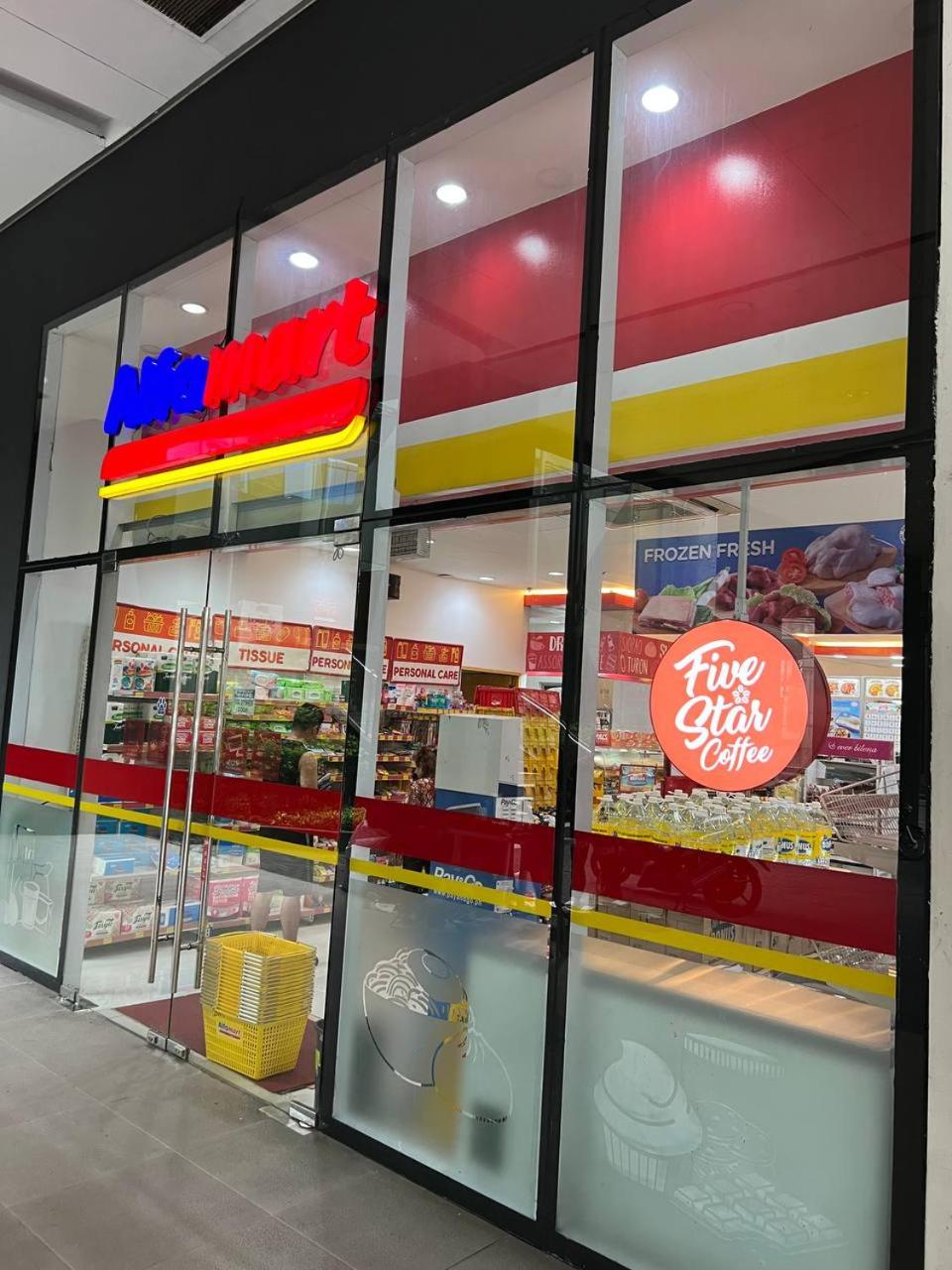 Greece Theme Boni MRT Train Edsa 1BR with Netflix Prime HBO Max Fast Internet Pool Light Mall