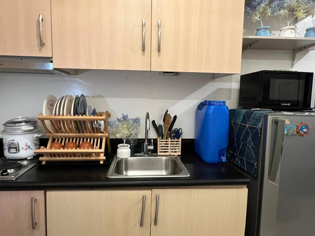 Greece Theme Boni MRT Train Edsa 1BR with Netflix Prime HBO Max Fast Internet Pool Light Mall