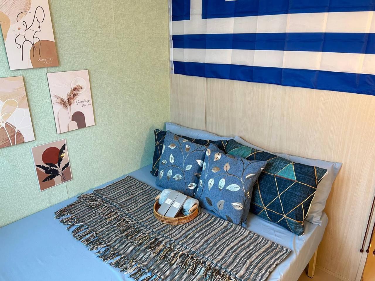 Greece Theme Boni MRT Train Edsa 1BR with Netflix Prime HBO Max Fast Internet Pool Light Mall