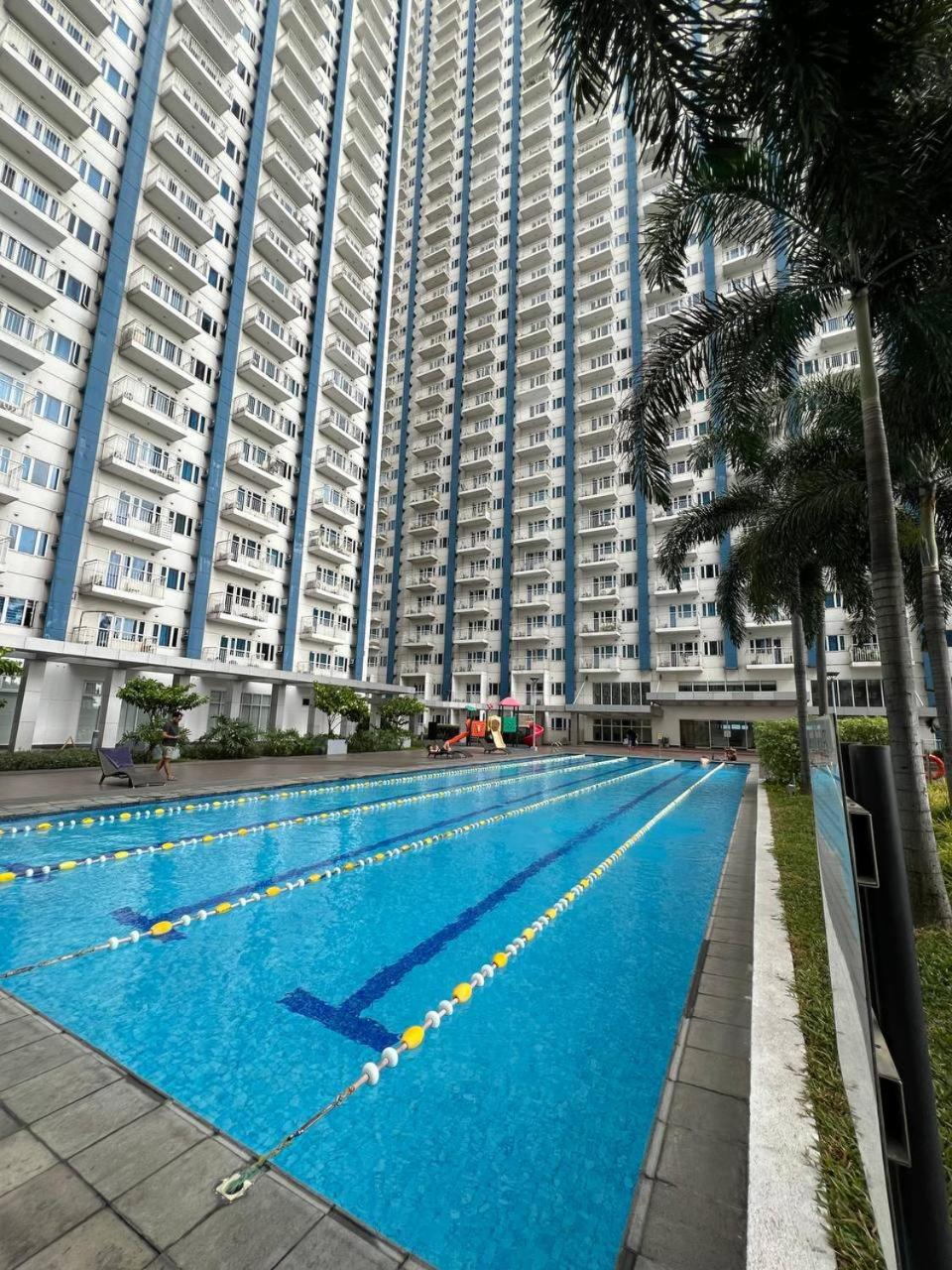 Greece Theme Boni MRT Train Edsa 1BR with Netflix Prime HBO Max Fast Internet Pool Light Mall