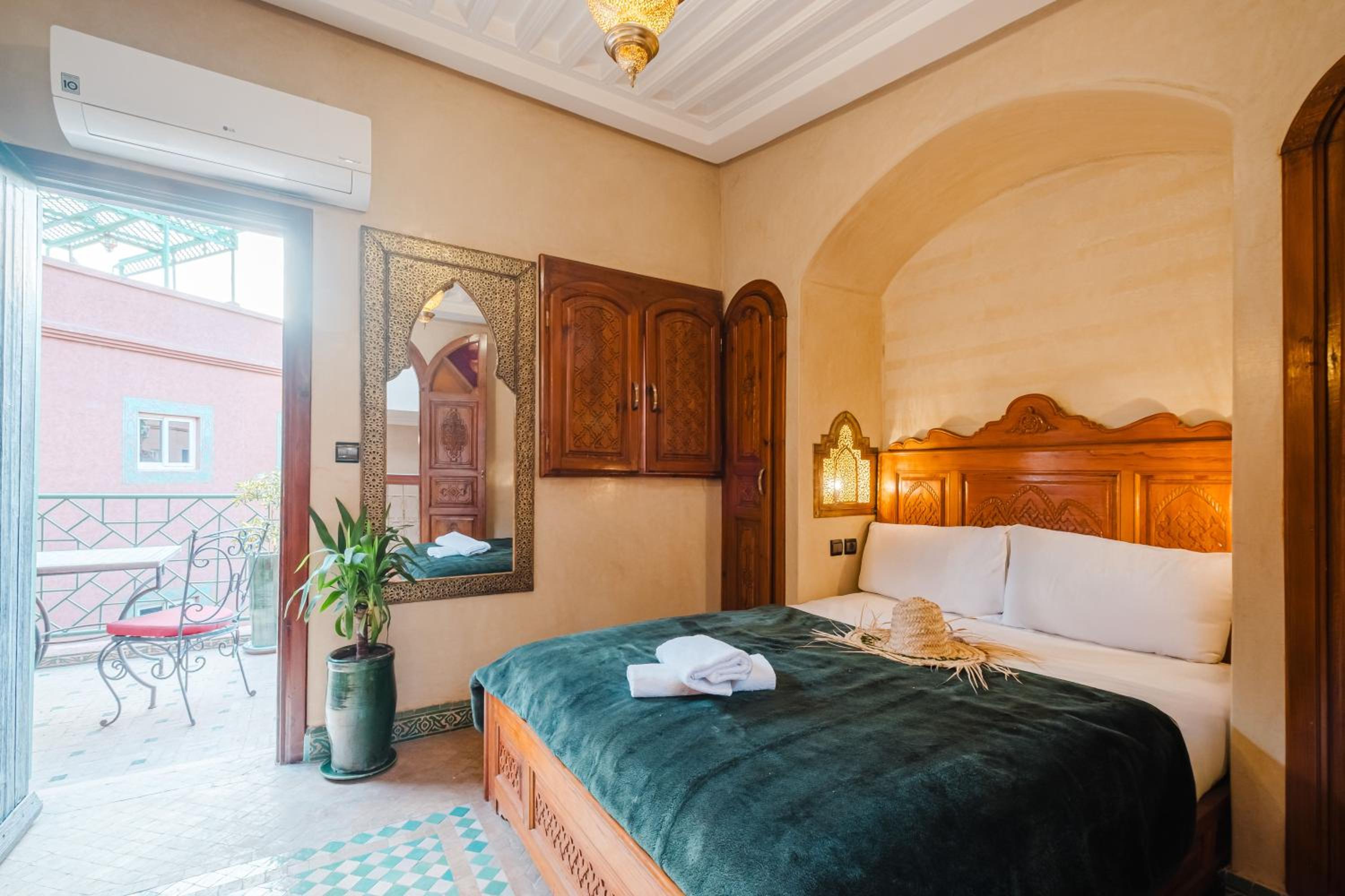 Riad Cozy Marrakech, Shared Pool with 3 Rooms