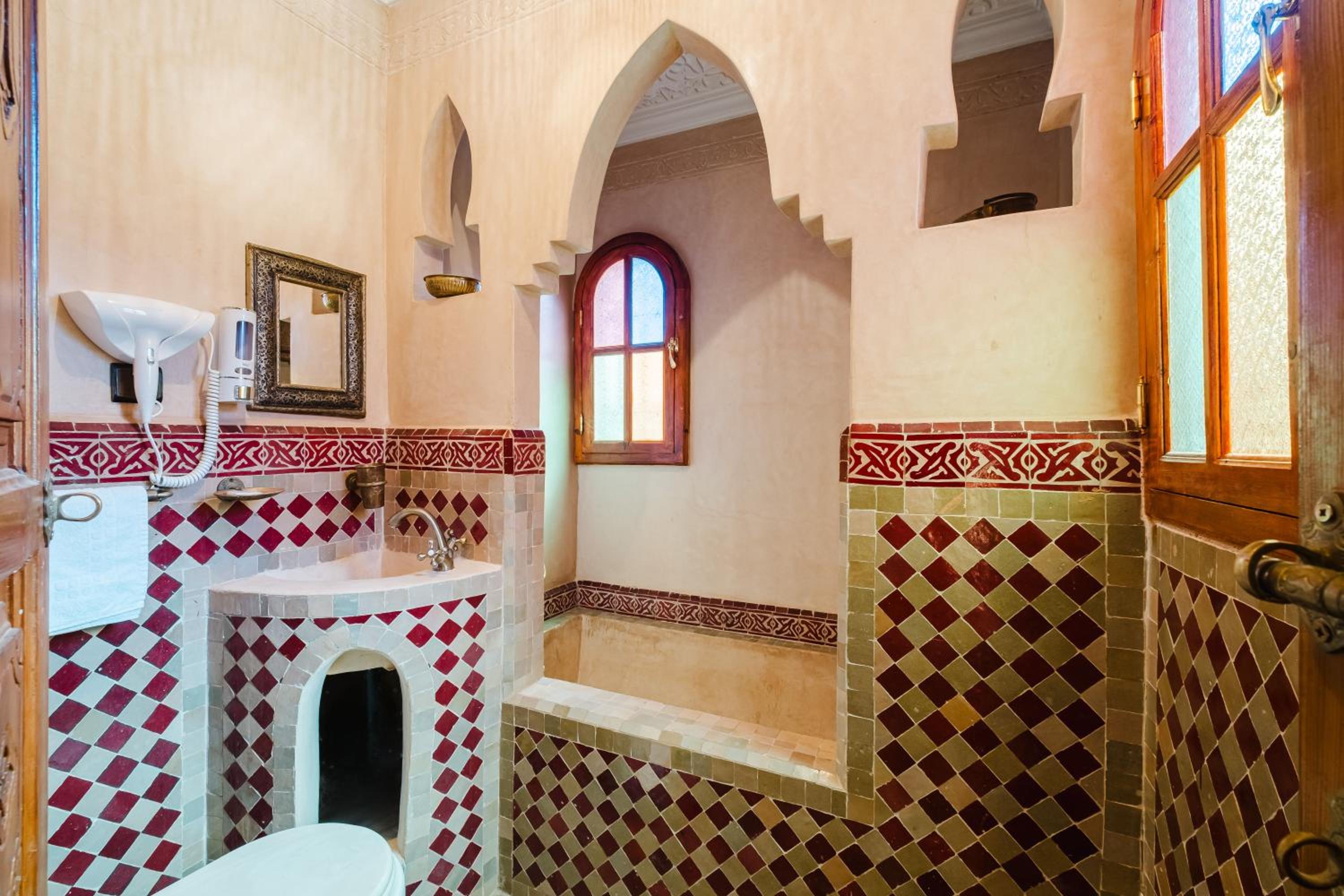 Riad Cozy Marrakech, Shared Pool with 3 Rooms