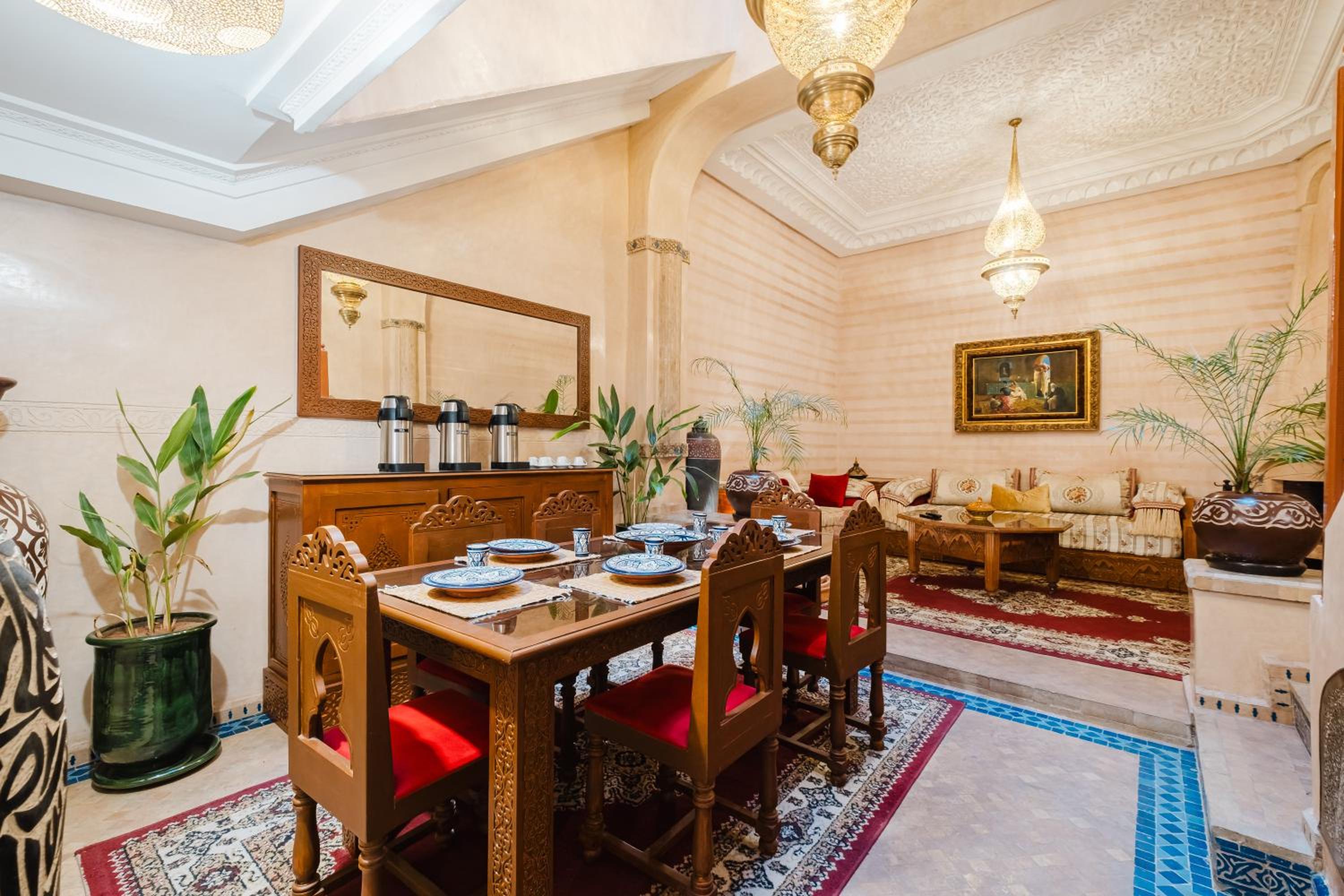 Riad Cozy Marrakech, Shared Pool with 3 Rooms