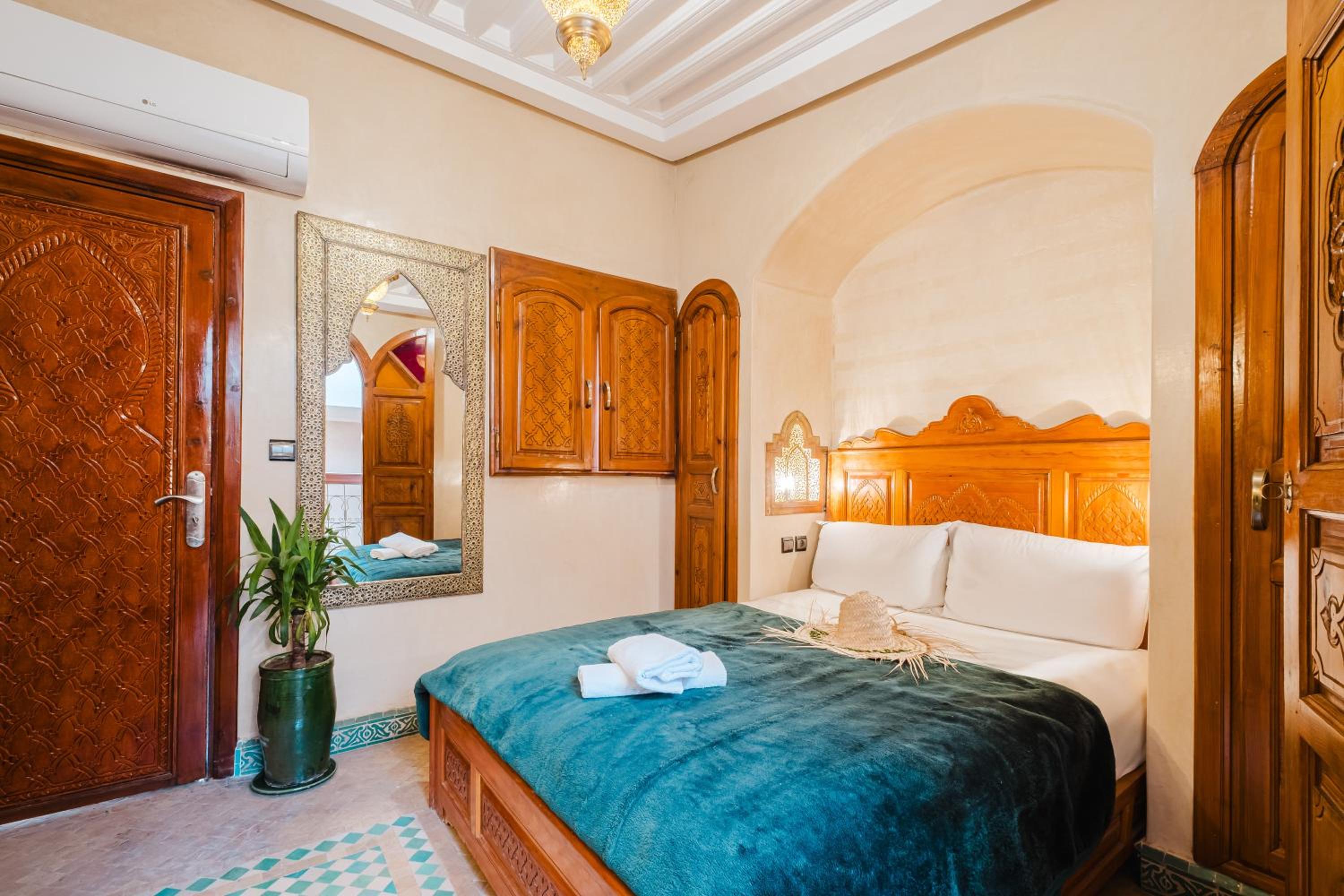 Riad Cozy Marrakech, Shared Pool with 3 Rooms