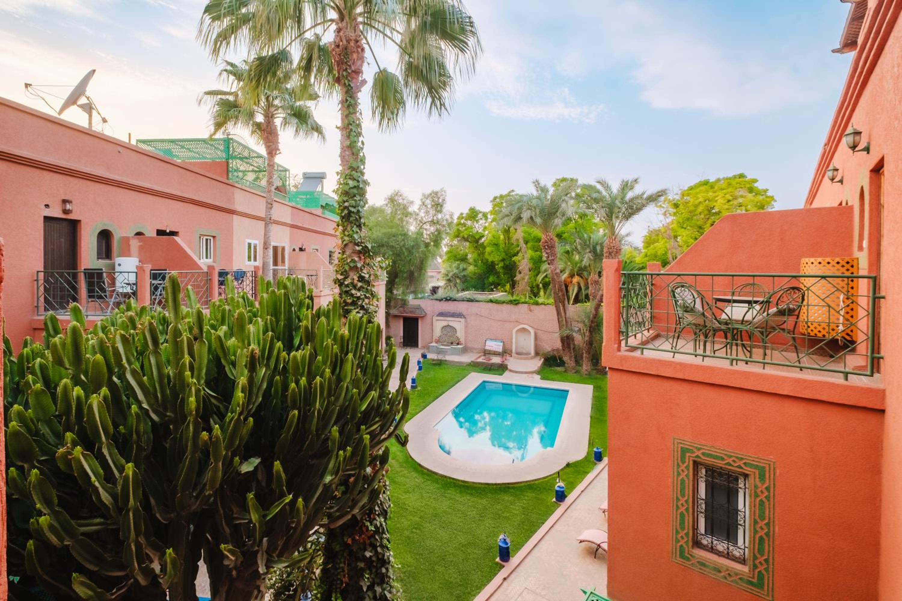 Riad Cozy Marrakech, Shared Pool with 3 Rooms