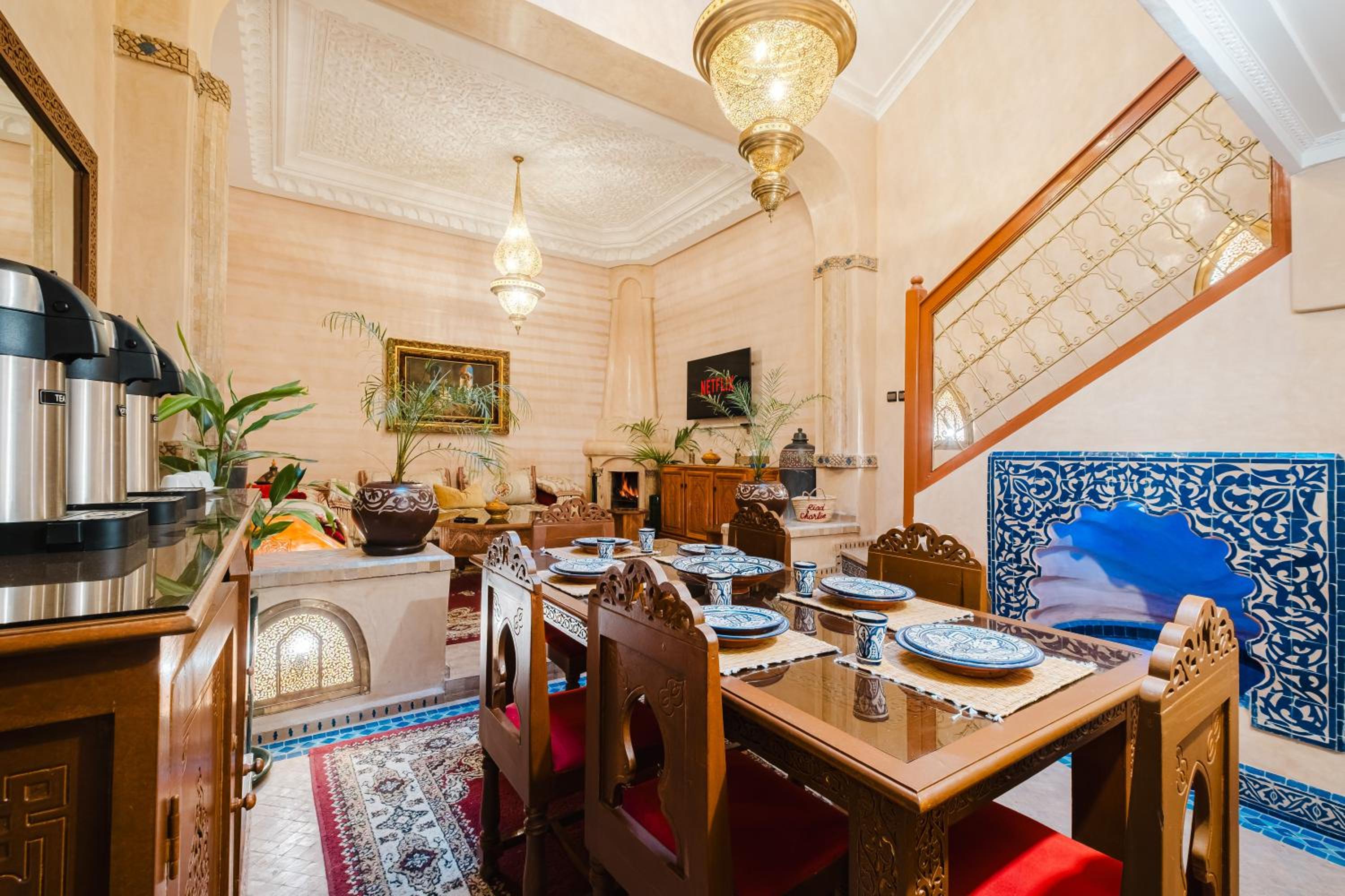 Riad Cozy Marrakech, Shared Pool with 3 Rooms