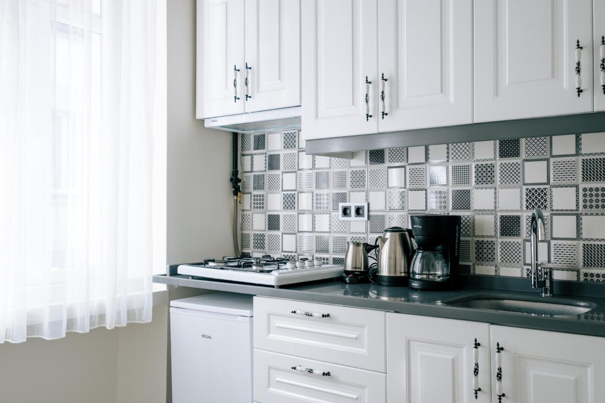 Lovely City Apartment Steps Away from Galata Tower