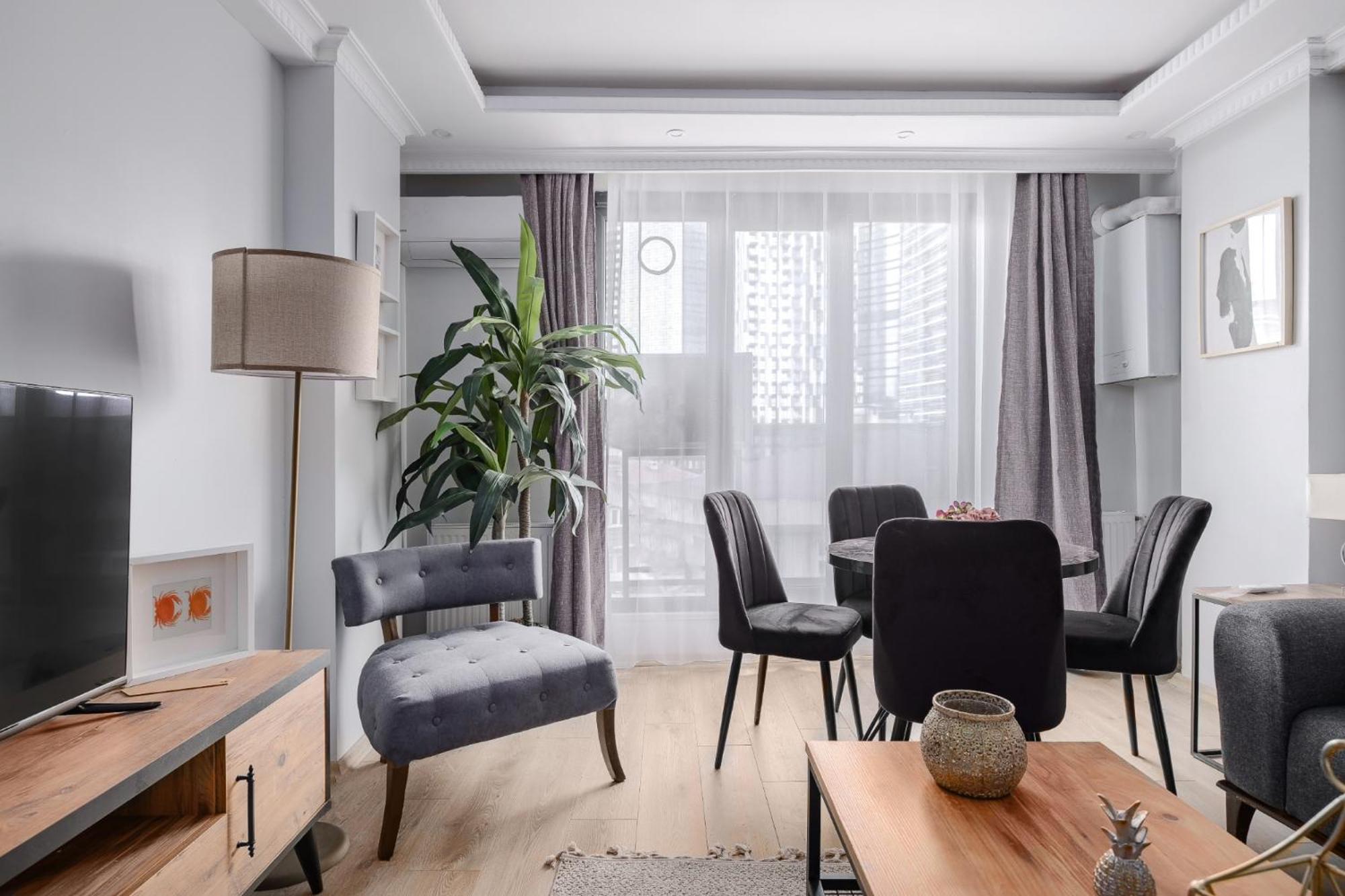 High-Speed Wi-Fi Flat • Elevator • Modern Design