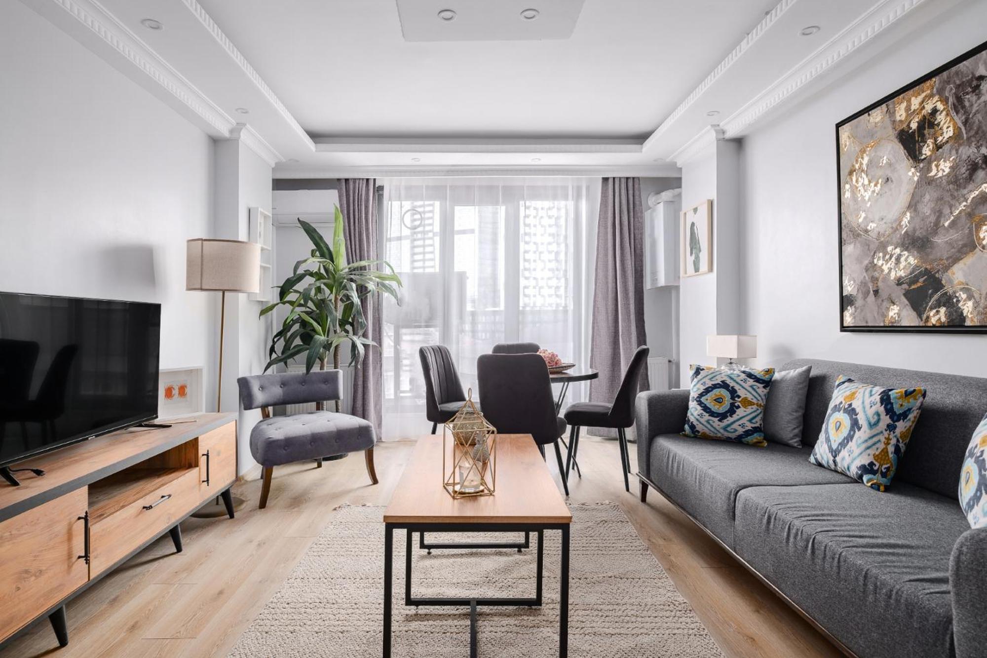 High-Speed Wi-Fi Flat • Elevator • Modern Design