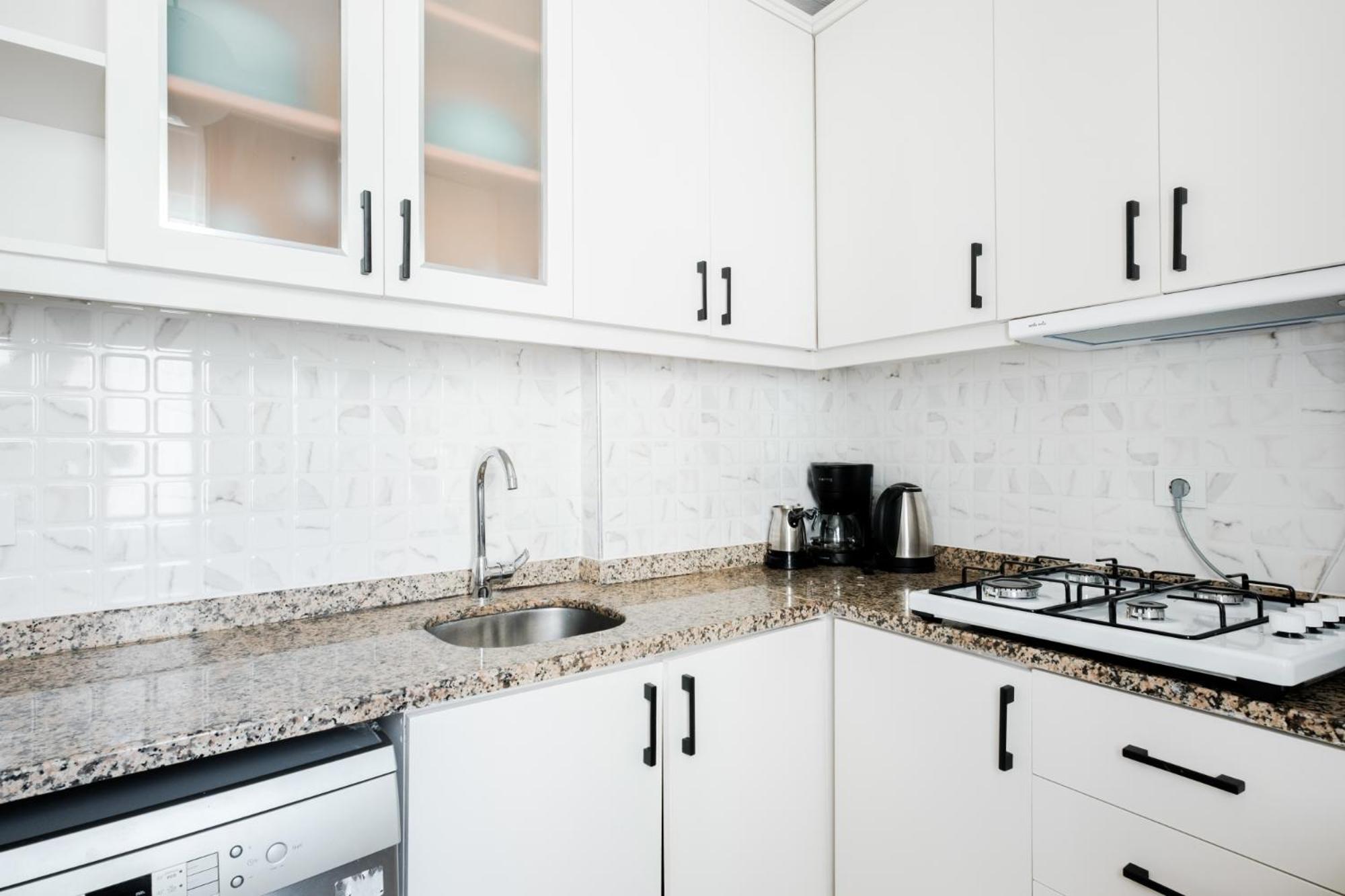 Flat w Balcony Near Taksim Square in Istiklal
