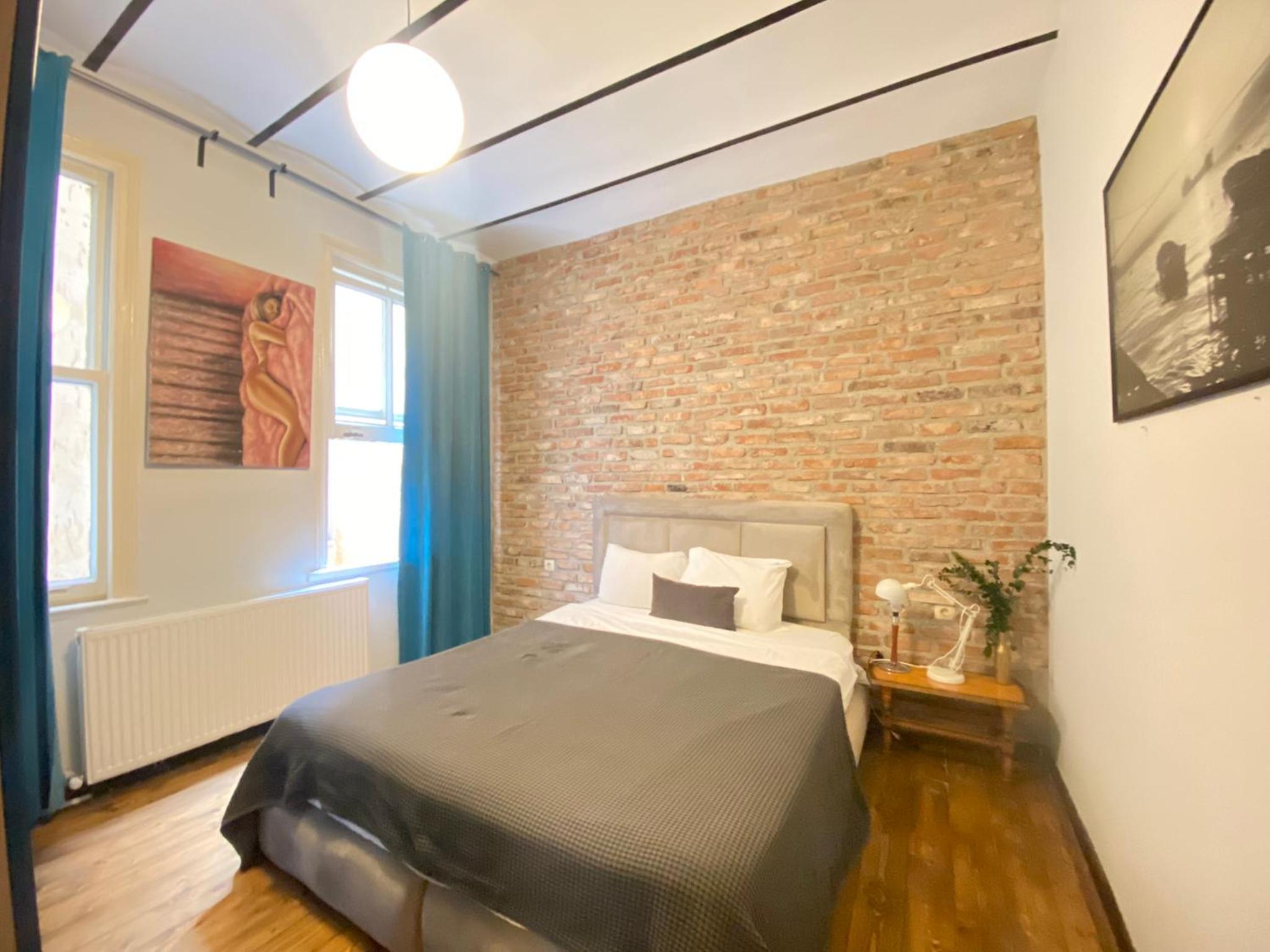 Authentic 1BR Beyoğlu Flat - Walk to İstiklal