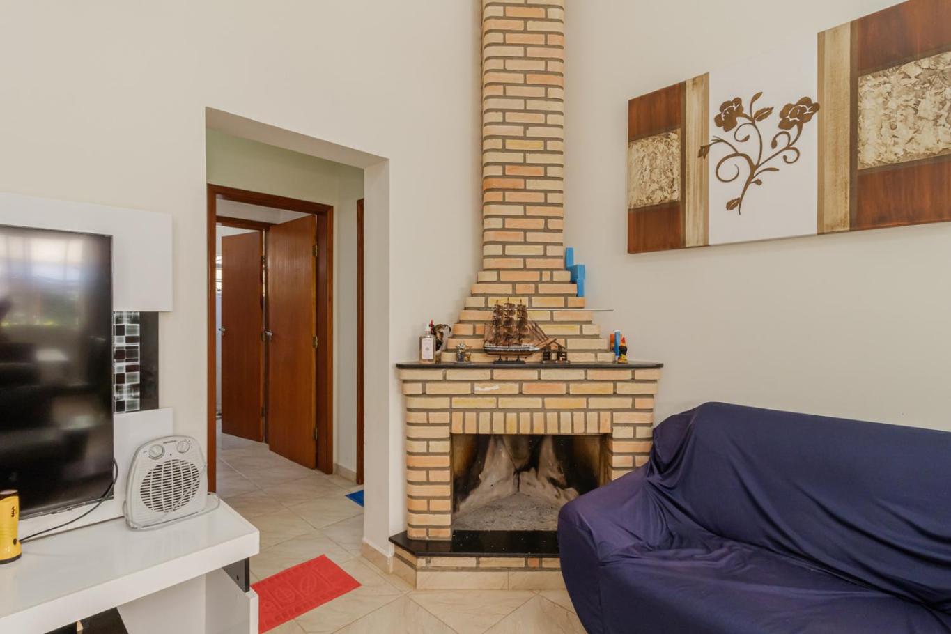 Casa Tematica com Piscina e Churrasqueira