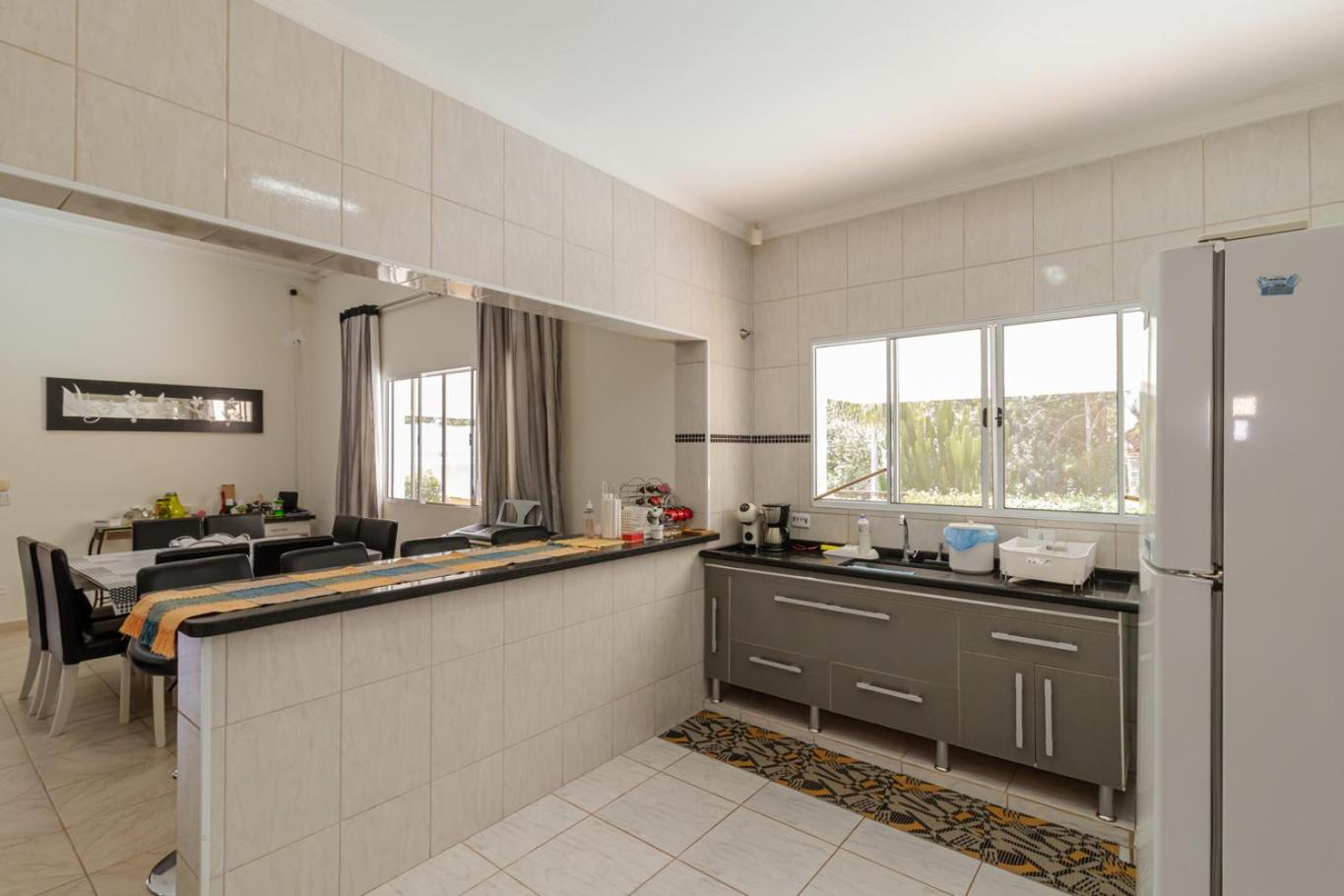 Casa Tematica com Piscina e Churrasqueira