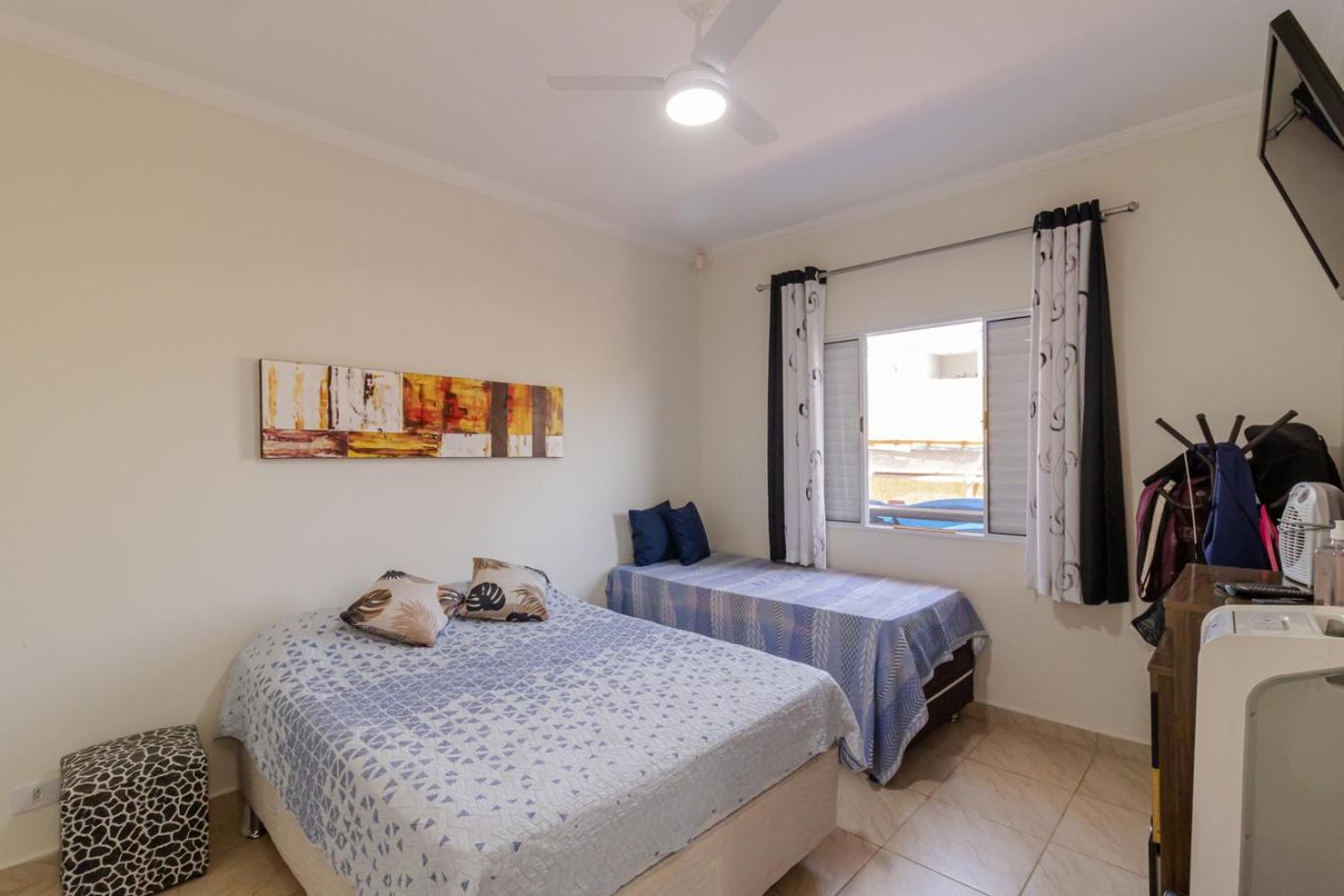 Casa Tematica com Piscina e Churrasqueira