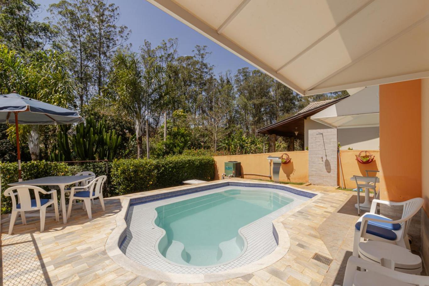 Casa Tematica com Piscina e Churrasqueira