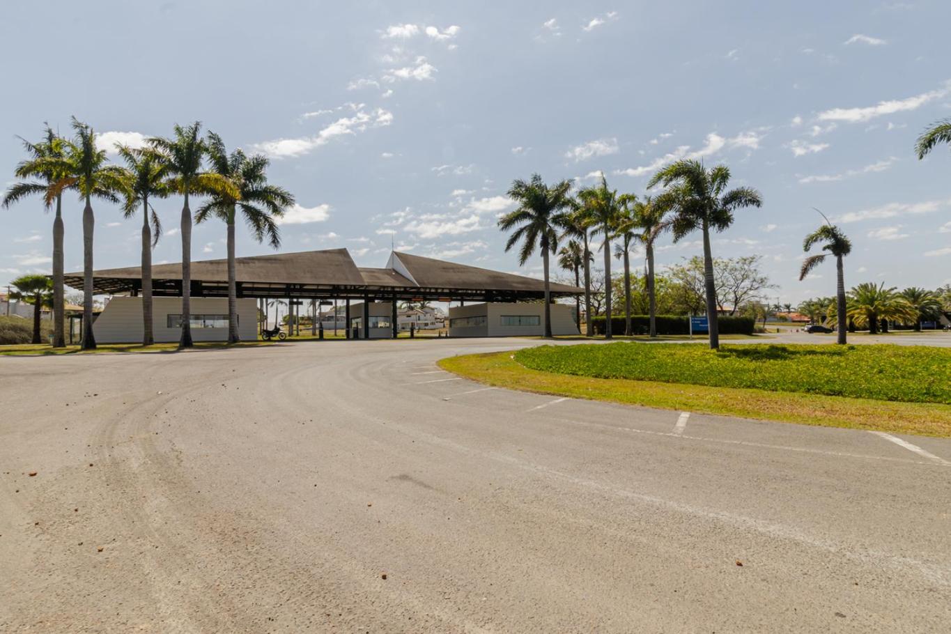 Casa Tematica com Piscina e Churrasqueira