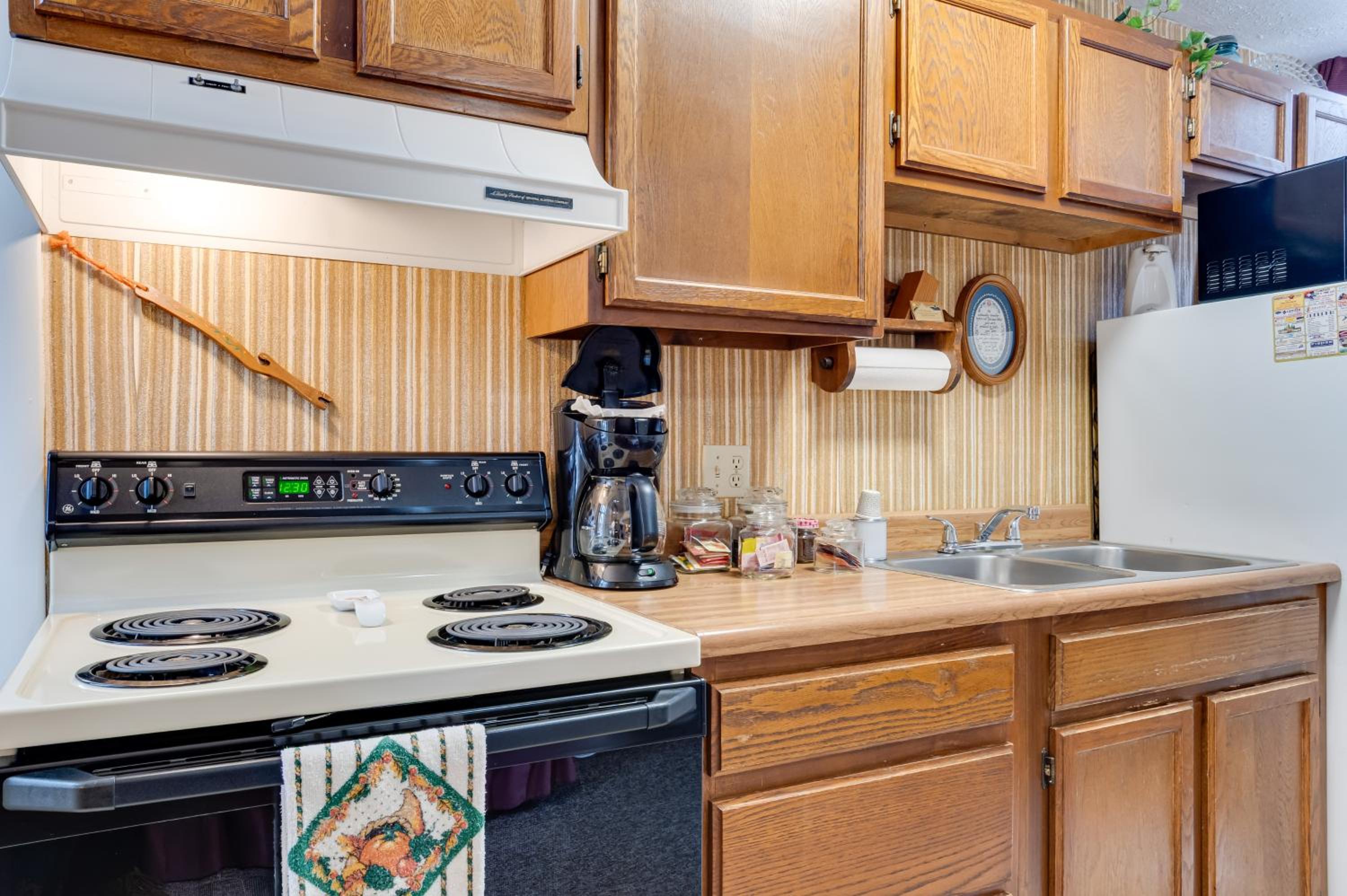 Walkable Dtwn Delphi Studio in Historic Building!