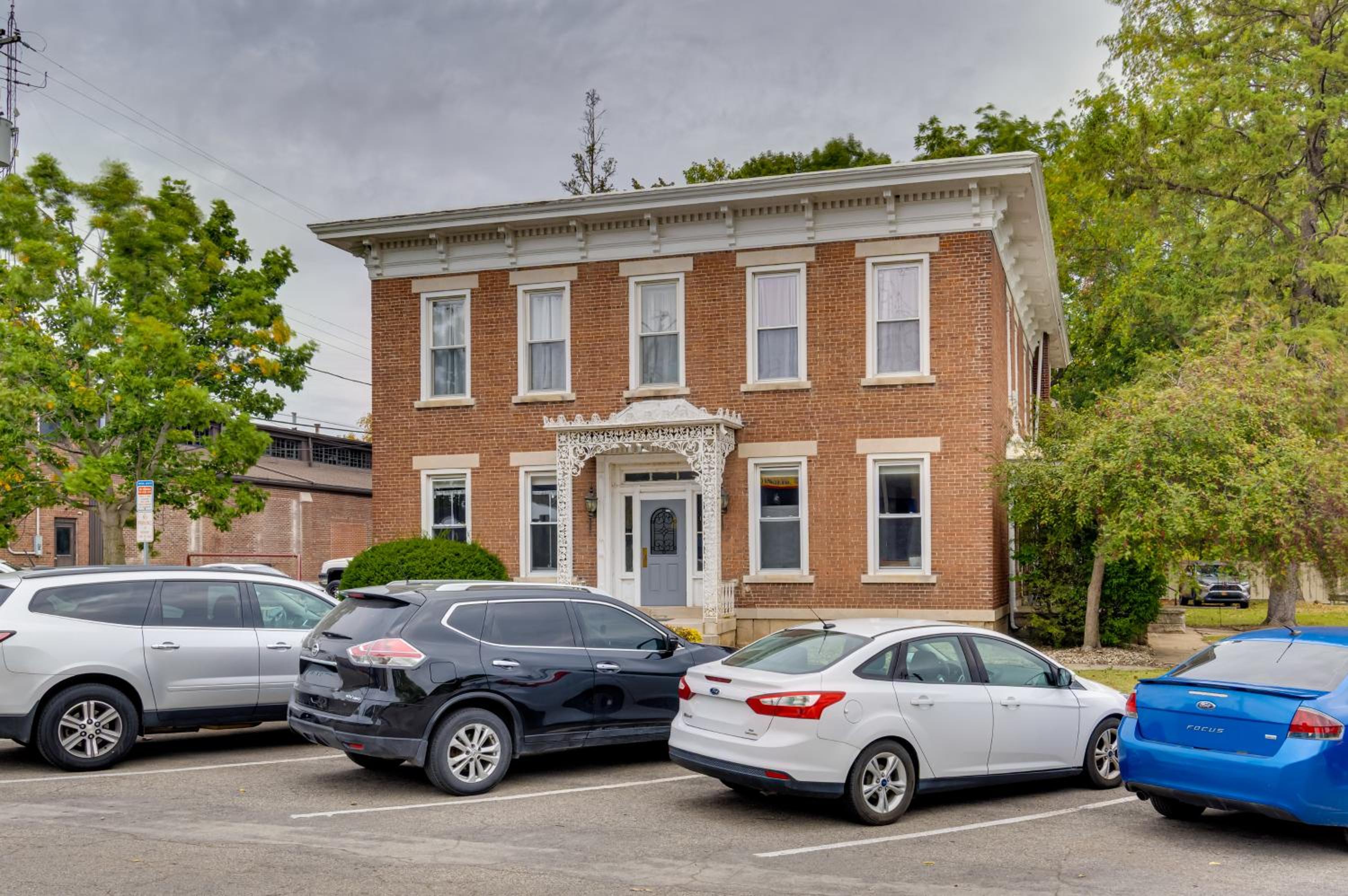Walkable Dtwn Delphi Studio in Historic Building!