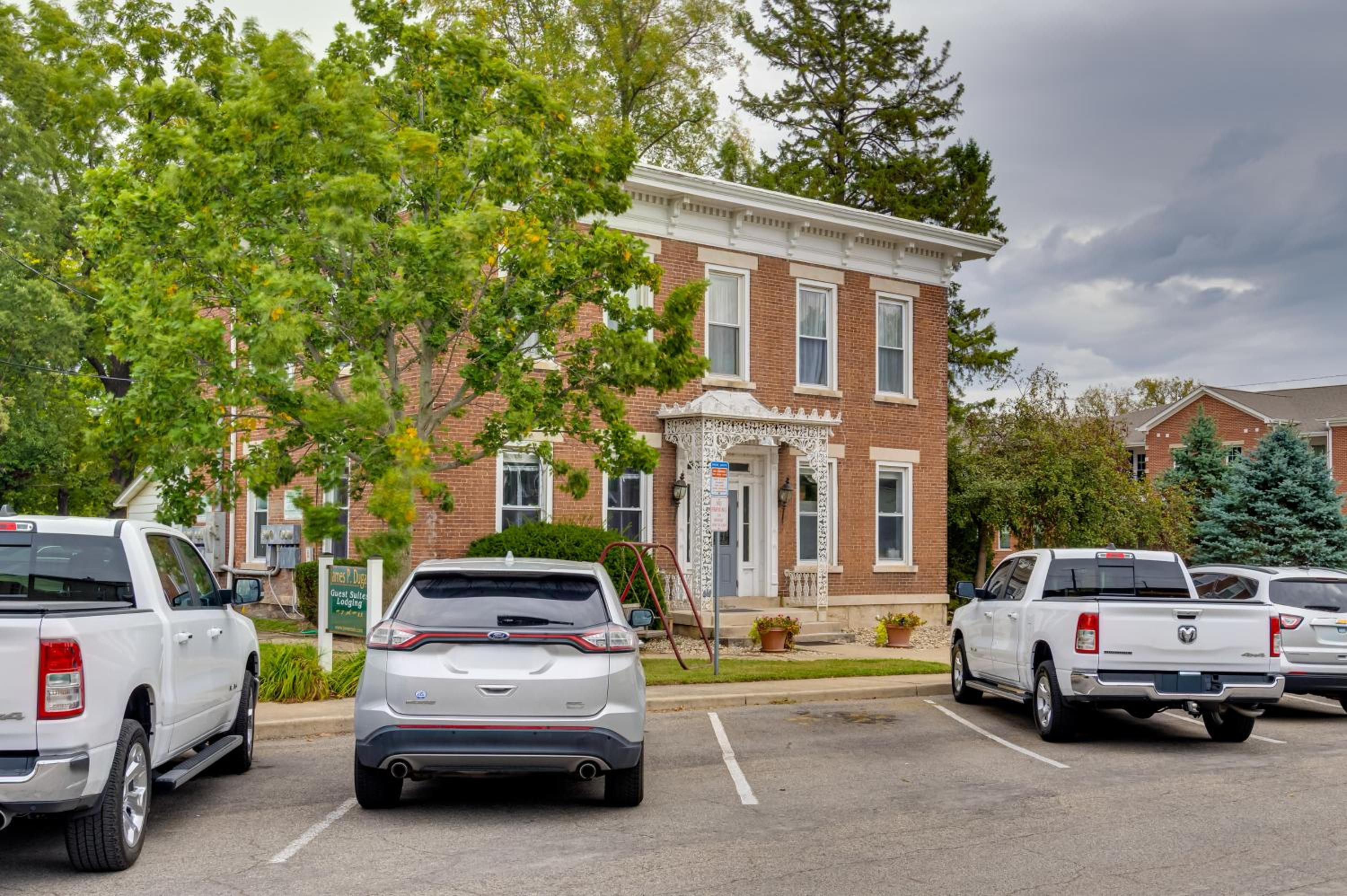 Walkable Dtwn Delphi Studio in Historic Building!