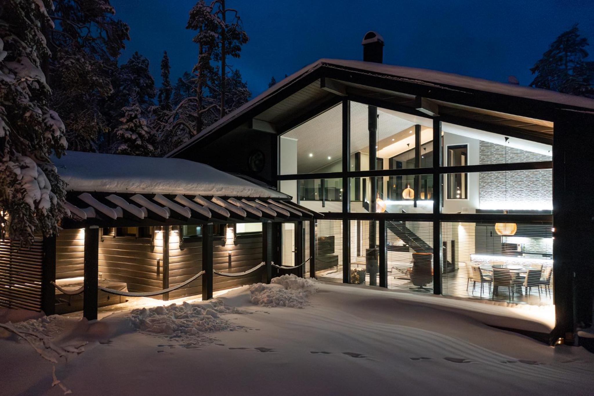 Villa Ailo - Quality Villa with Sauna & Jacuzzi