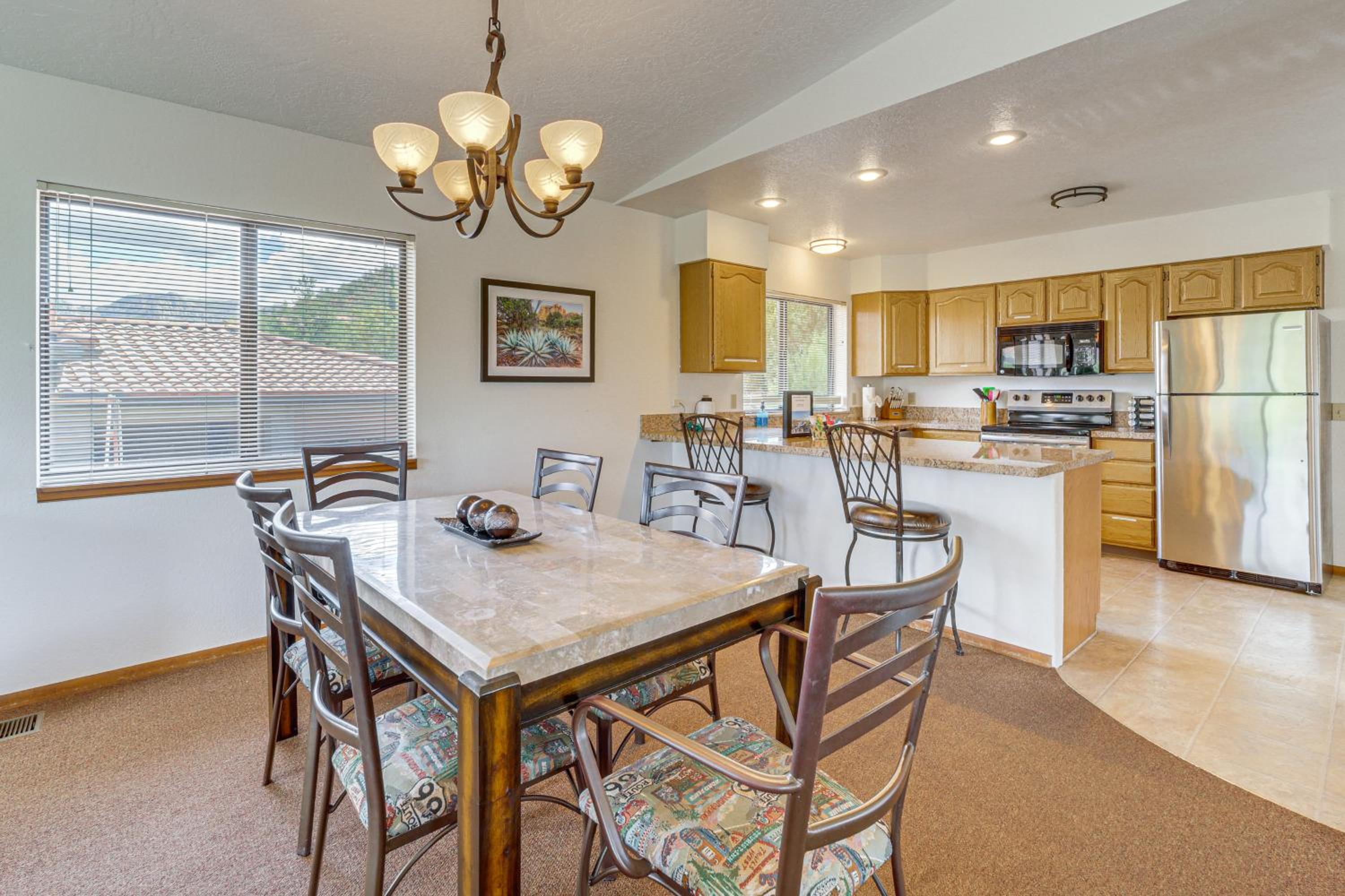 2 Mi to Uptown Sedona Home with Hot Tub and Fire Pit!