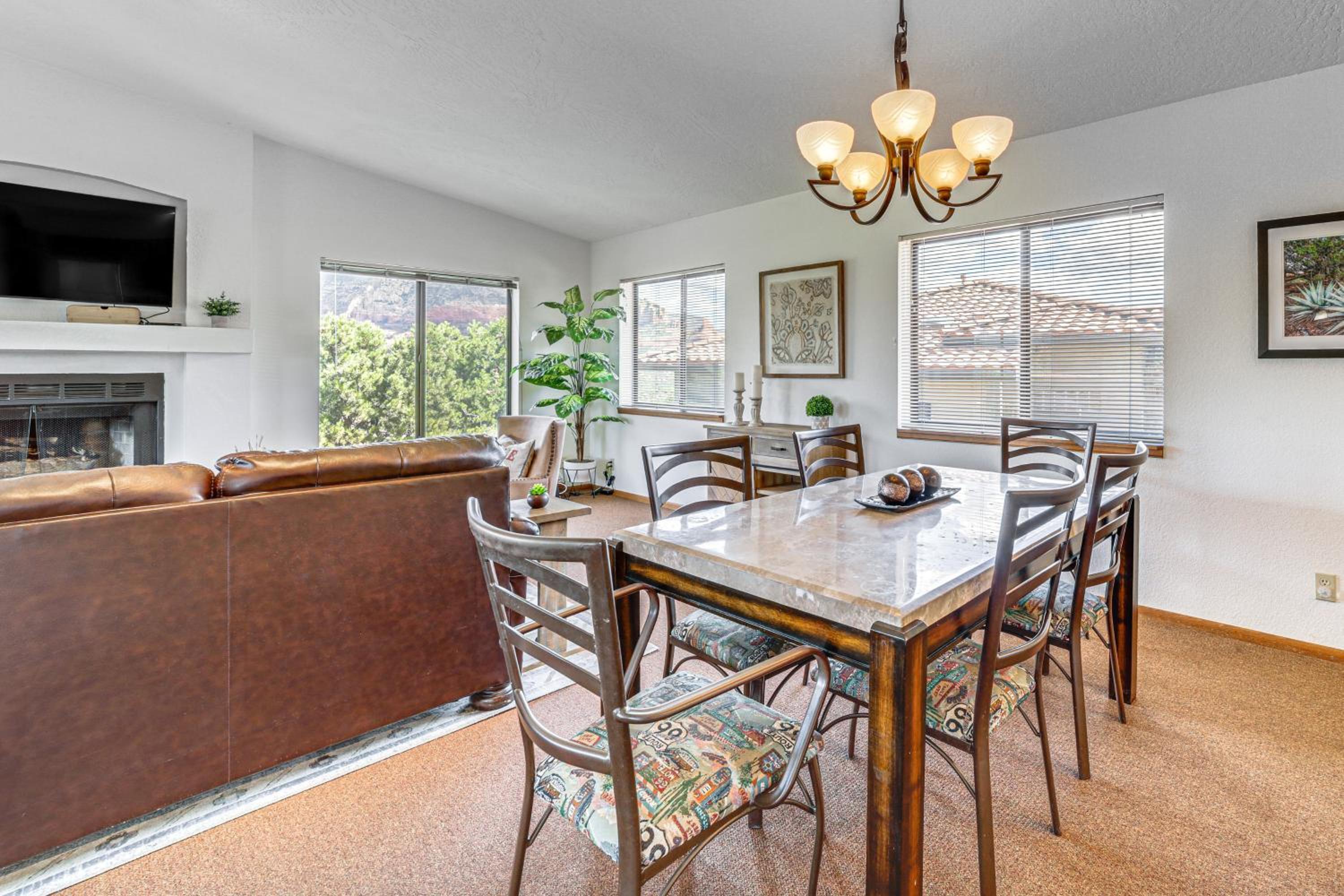 2 Mi to Uptown Sedona Home with Hot Tub and Fire Pit!