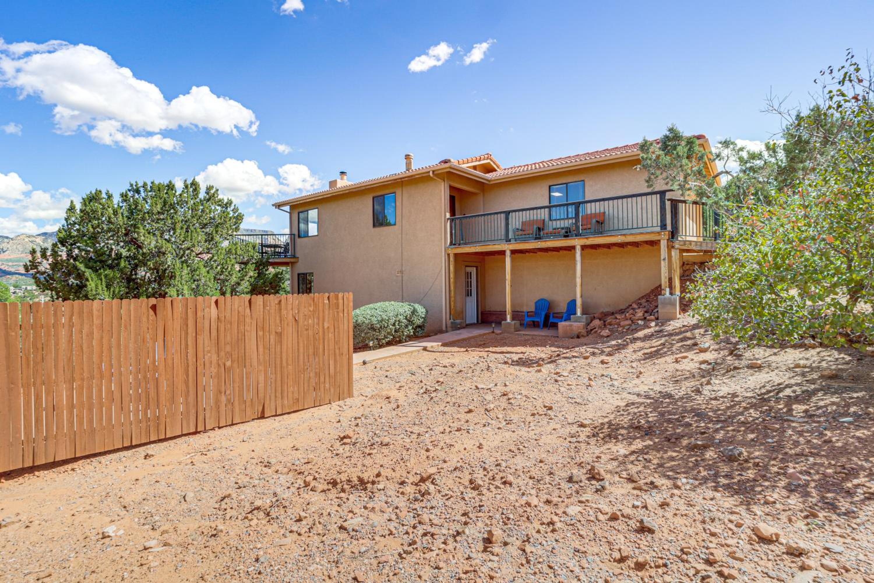 2 Mi to Uptown Sedona Home with Hot Tub and Fire Pit!