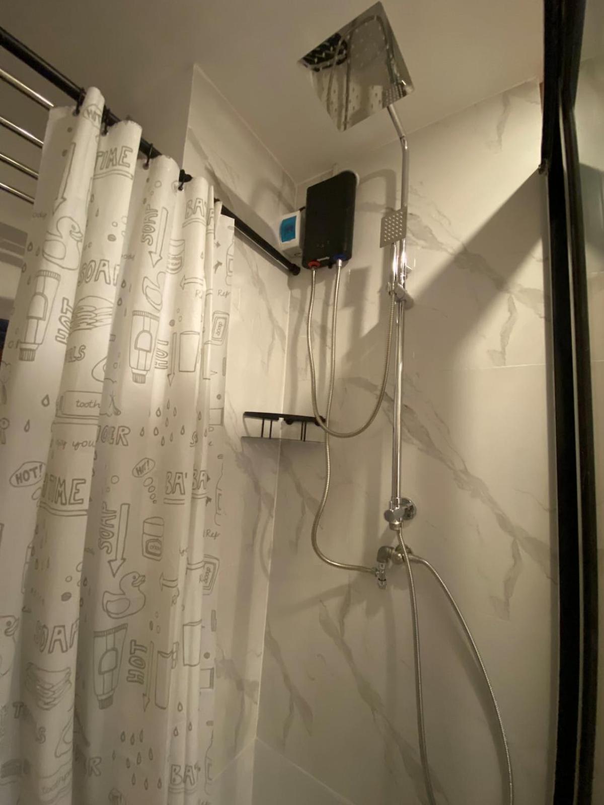 Seven-Eleven Inn 1BR Condo - Royal Oceancrest Mactan