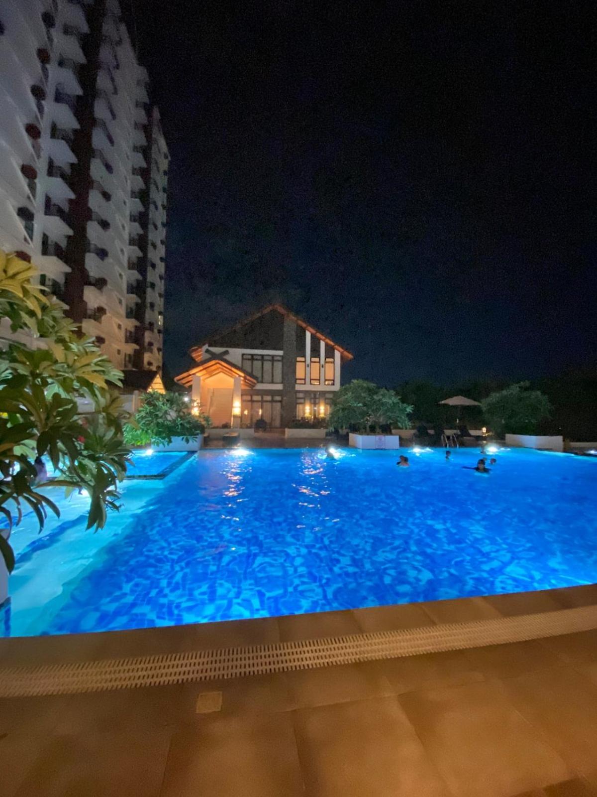 Seven-Eleven Inn 1BR Condo - Royal Oceancrest Mactan
