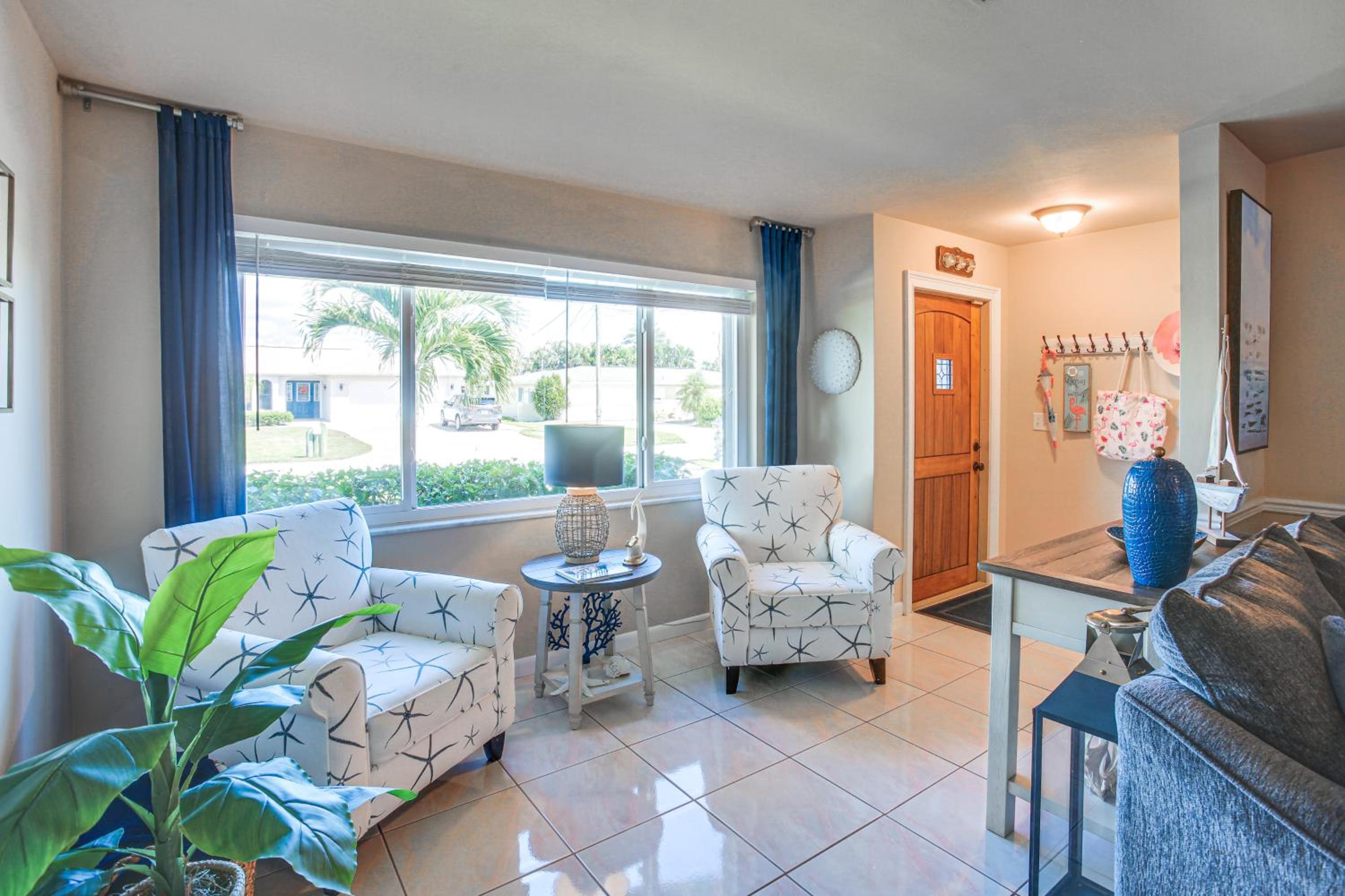 Dock Your Boat Waterfront Cape Coral Home with Pool