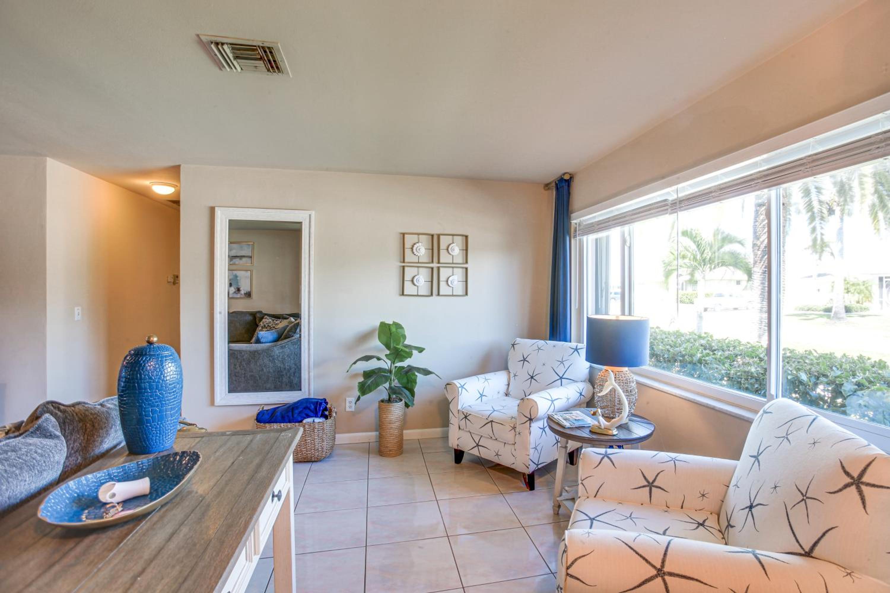 Dock Your Boat Waterfront Cape Coral Home with Pool