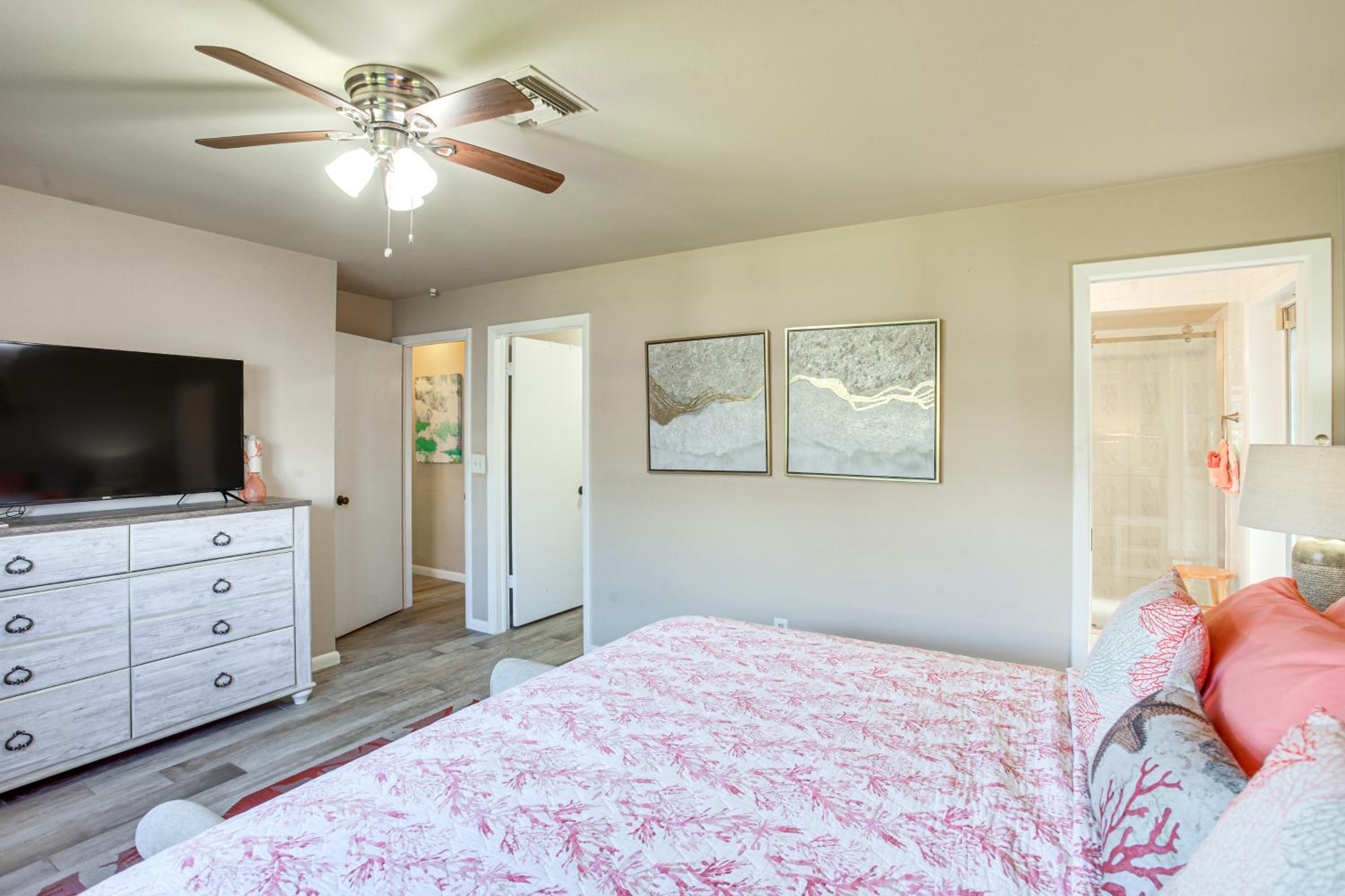 Dock Your Boat Waterfront Cape Coral Home with Pool