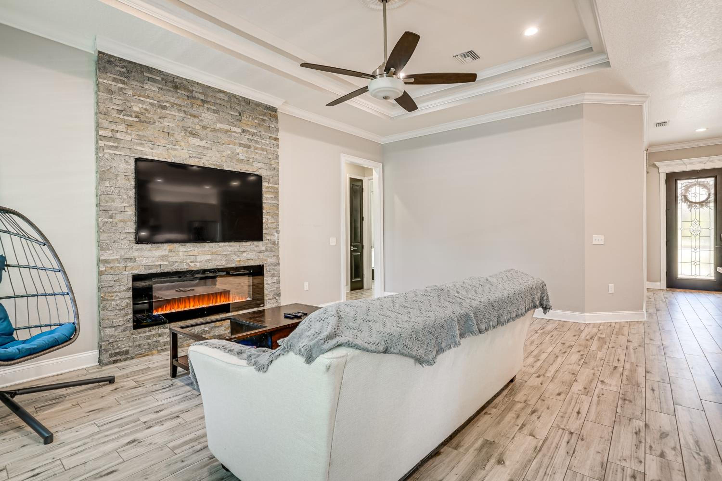 Pet-Friendly Lakeland Family Oasis with Game Room
