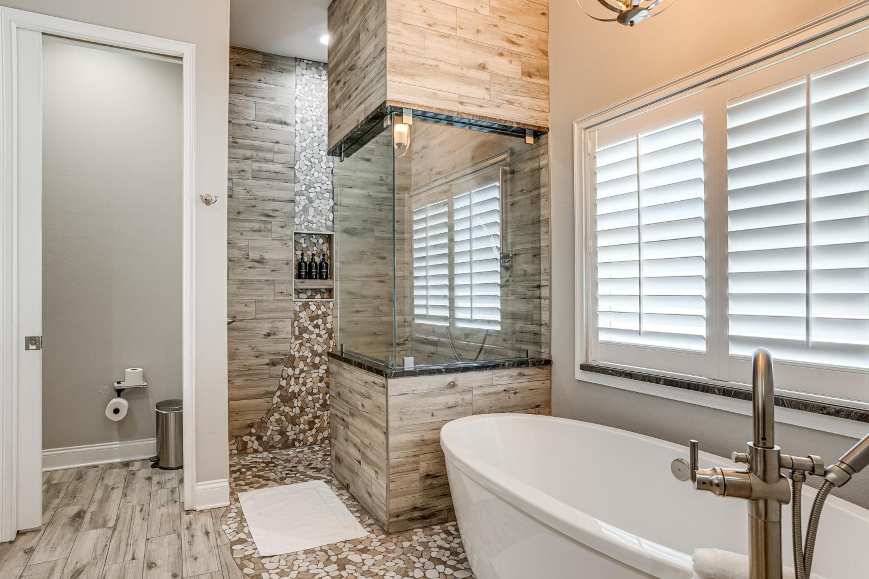 Pet-Friendly Lakeland Family Oasis with Game Room