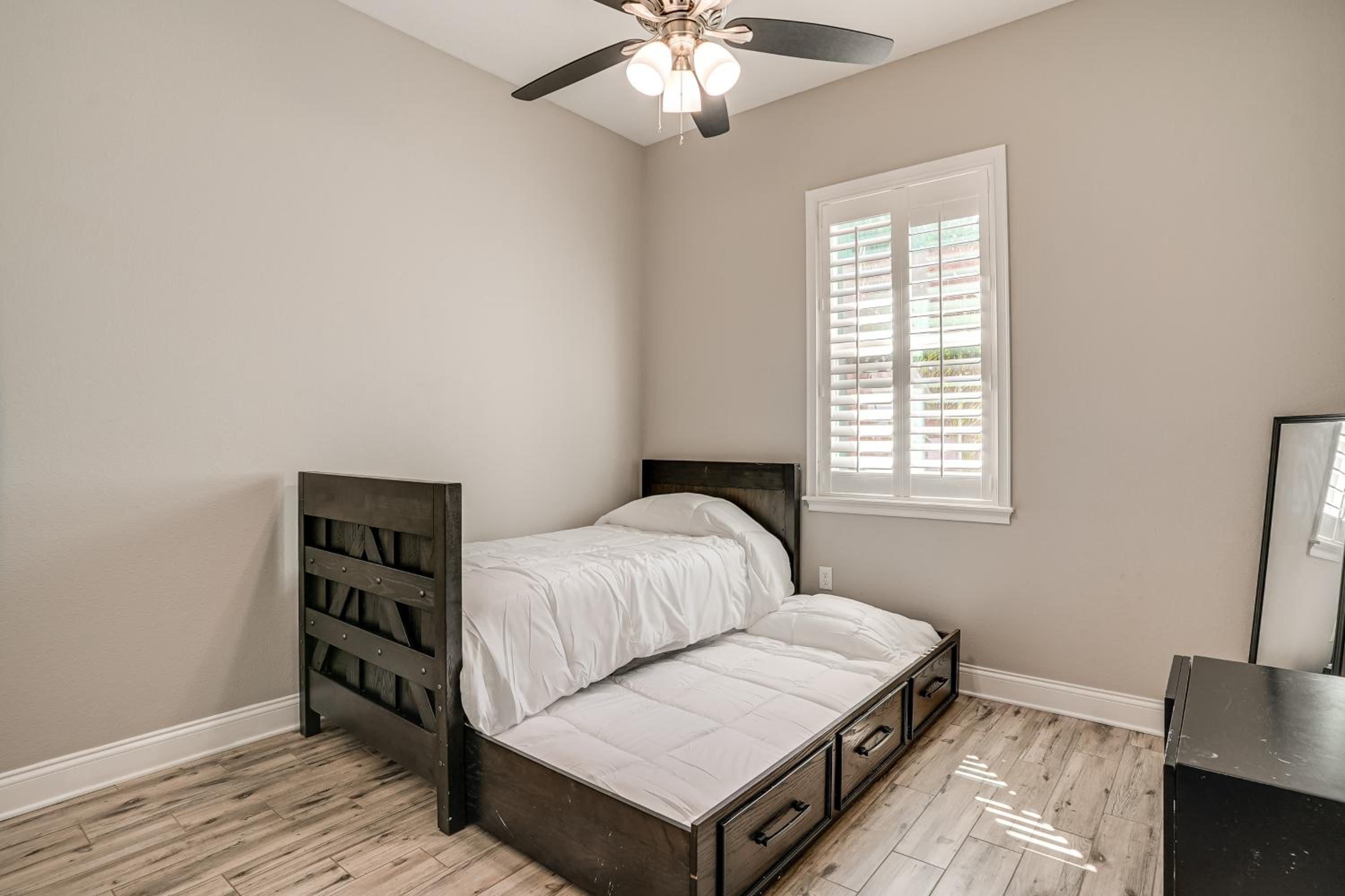 Pet-Friendly Lakeland Family Oasis with Game Room
