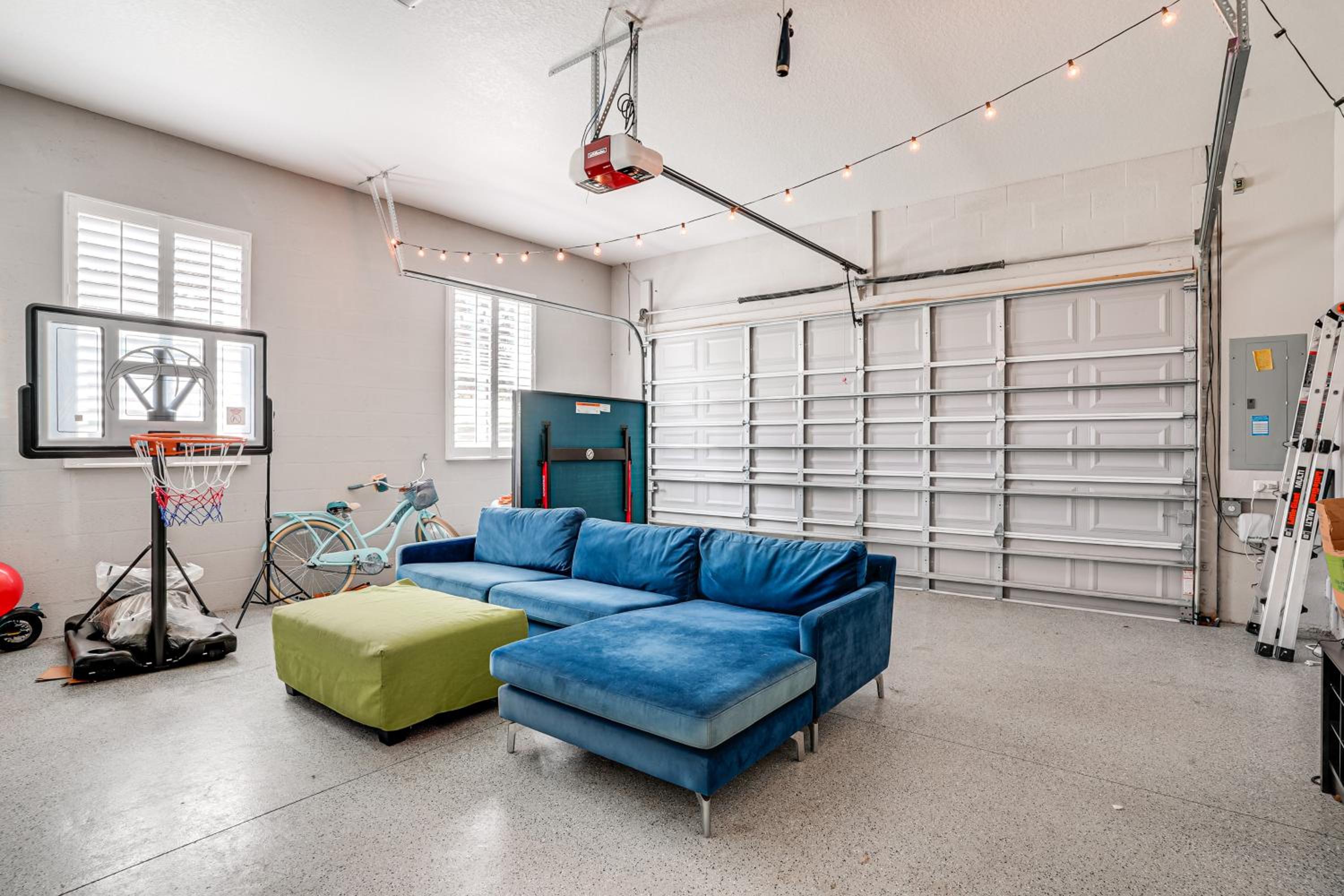 Pet-Friendly Lakeland Family Oasis with Game Room