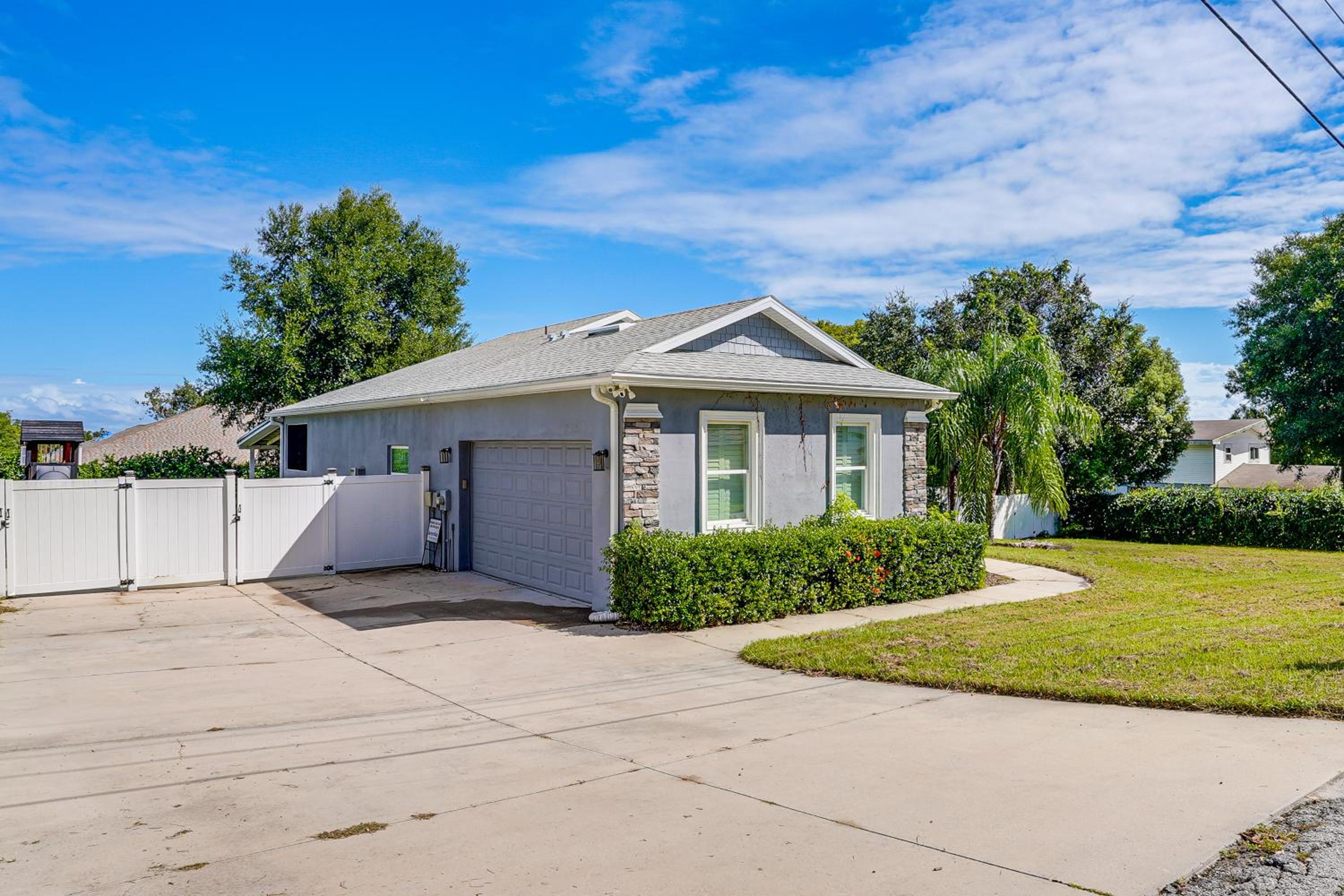 Pet-Friendly Lakeland Family Oasis with Game Room