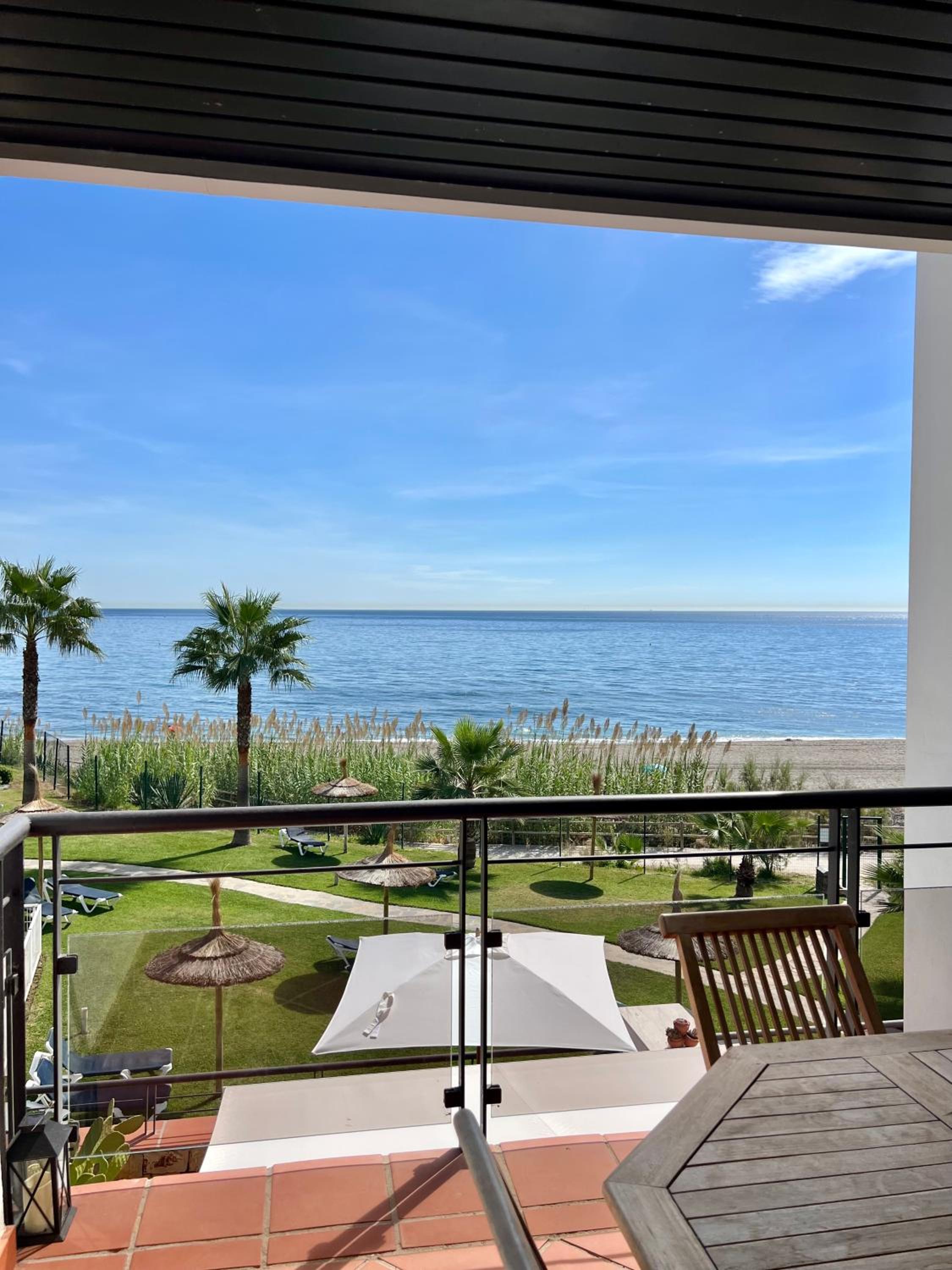 BEACHFRONT Premium Casares del Mar